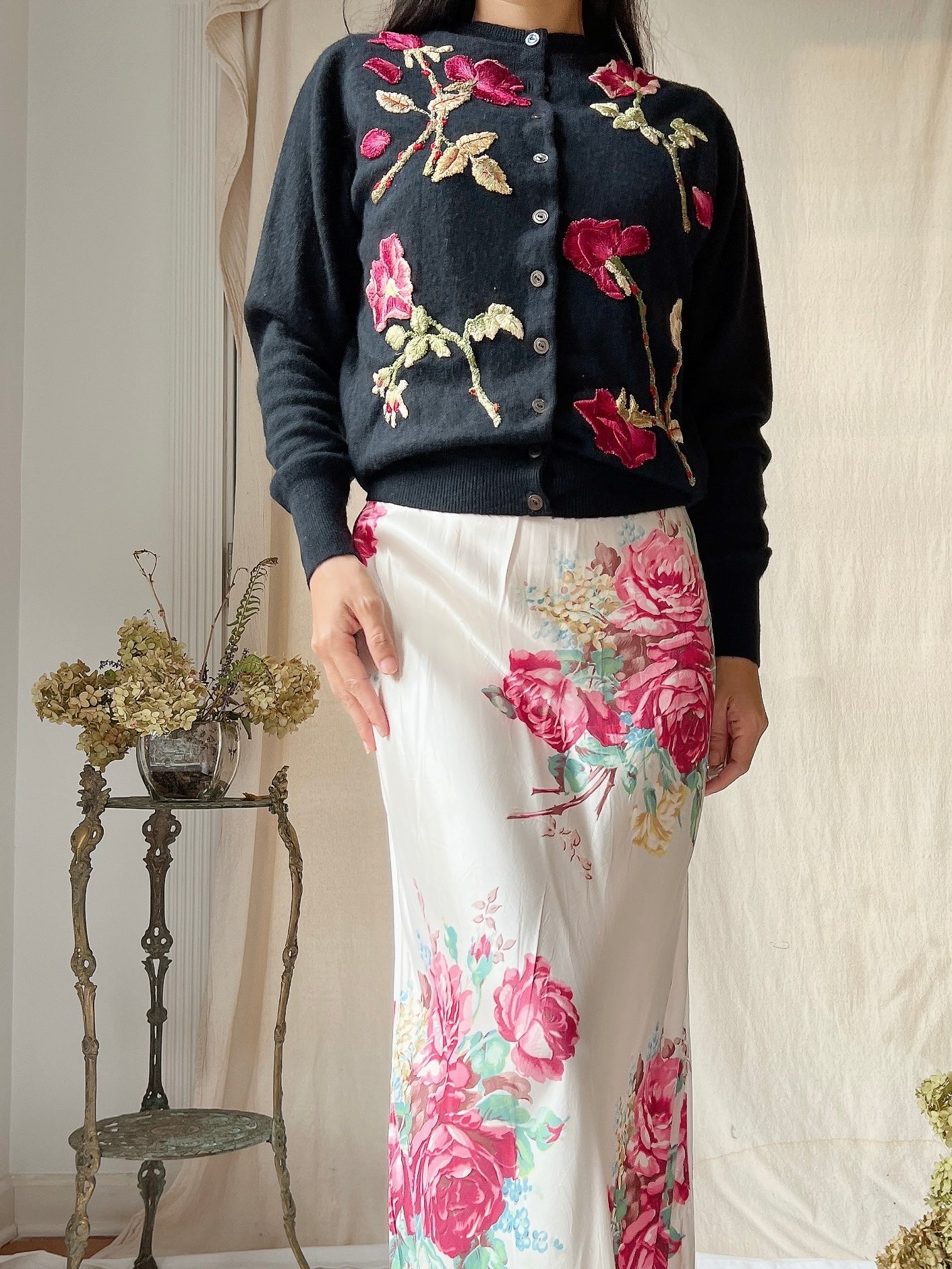1950s Embroidered Rose Cardigan - XS/S
