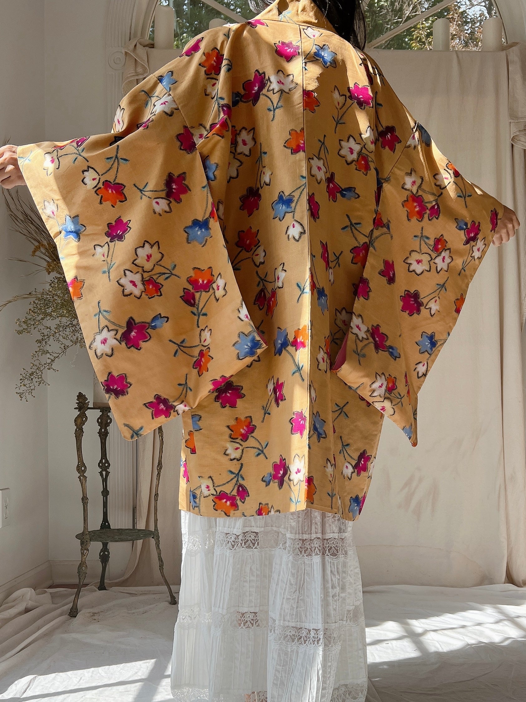 Vintage Floral Silk Short Kimono - OSFM