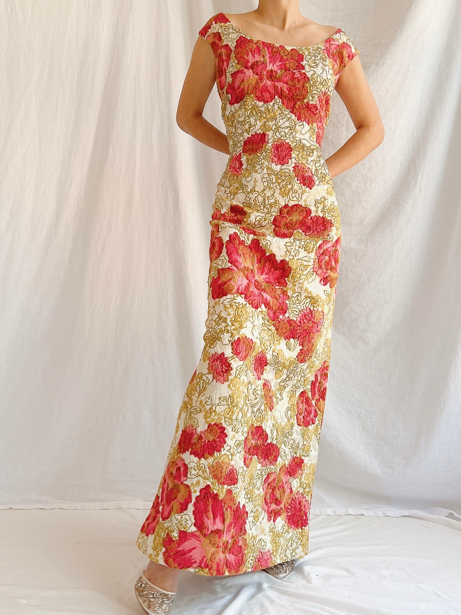 1960s Peony Brocade Wiggle Dress - M
