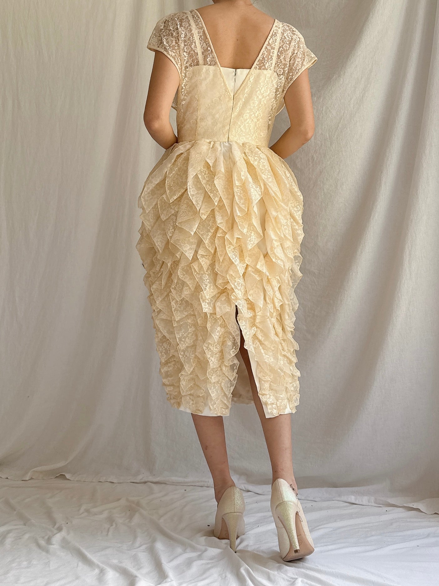 1980s Butter Yellow Lace Ruffled Dress - S