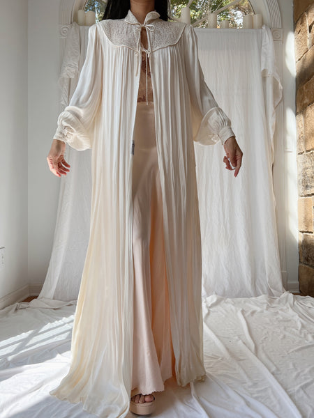 668F0F5D-DCAA-4D99-9DEF-