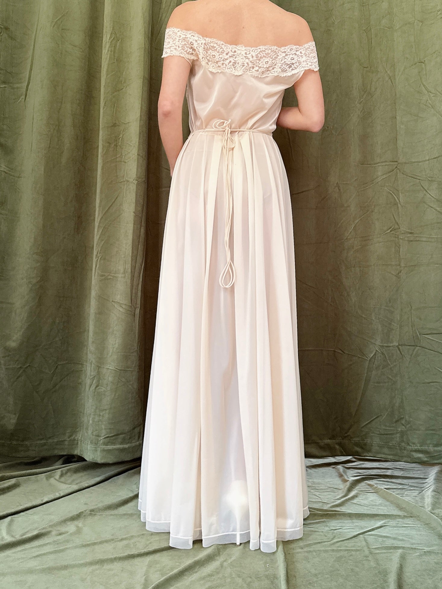 Vintage Nude Tricot 2-Piece Set - M