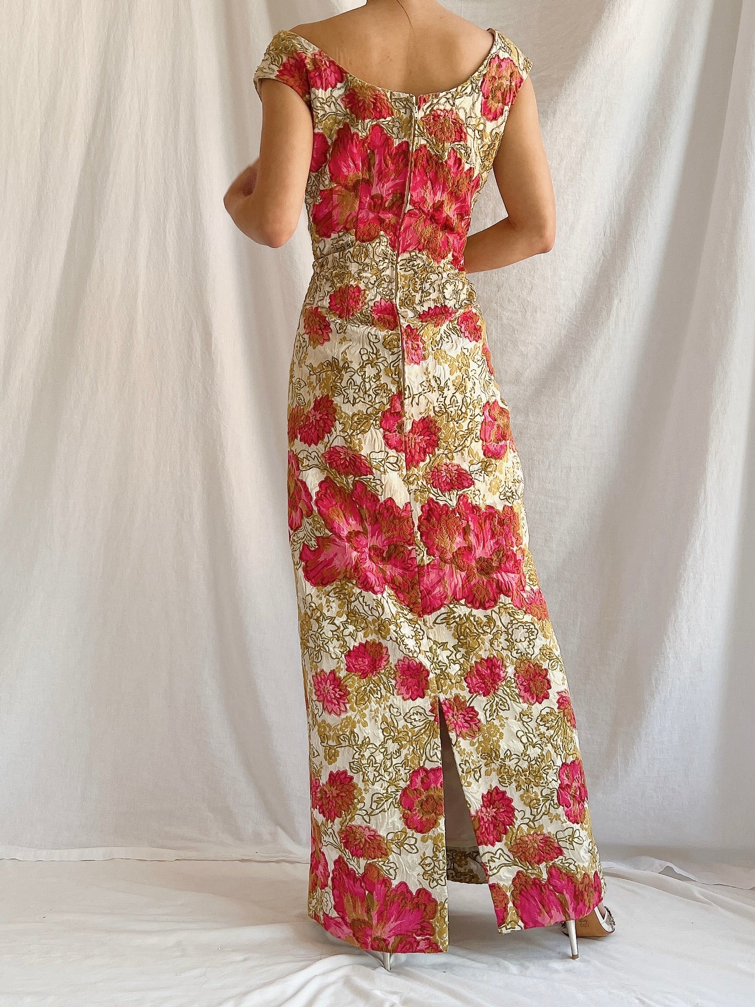 1960s Peony Brocade Wiggle Dress - M