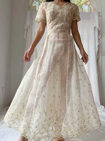 8D647978-4119-416B-A36A-