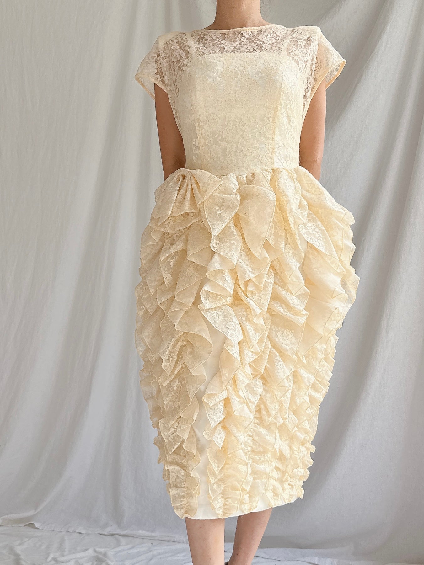 1980s Butter Yellow Lace Ruffled Dress - S