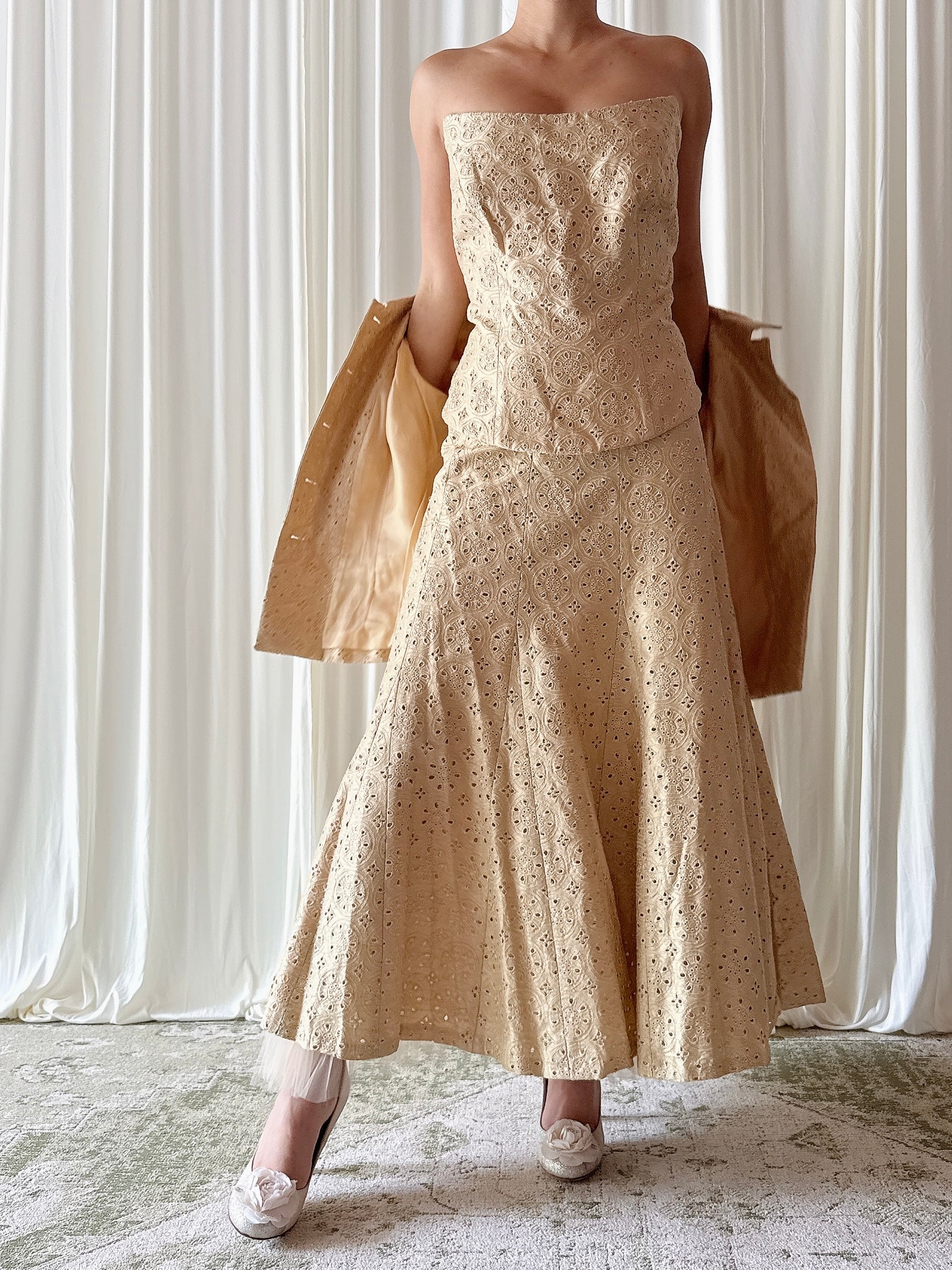 Vintage Paule Vasseur Light Gold Embroidered 4 Piece Set - Size 46
