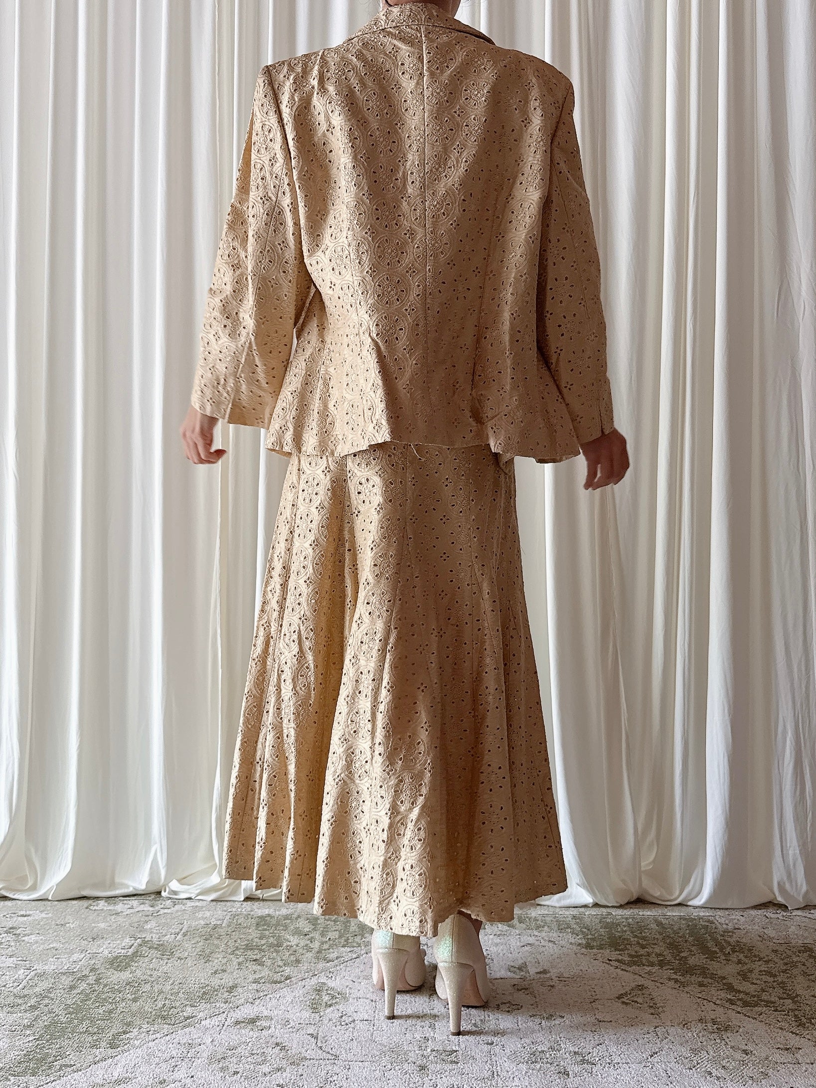 Vintage Paule Vasseur Light Gold Embroidered 4 Piece Set - Size 46