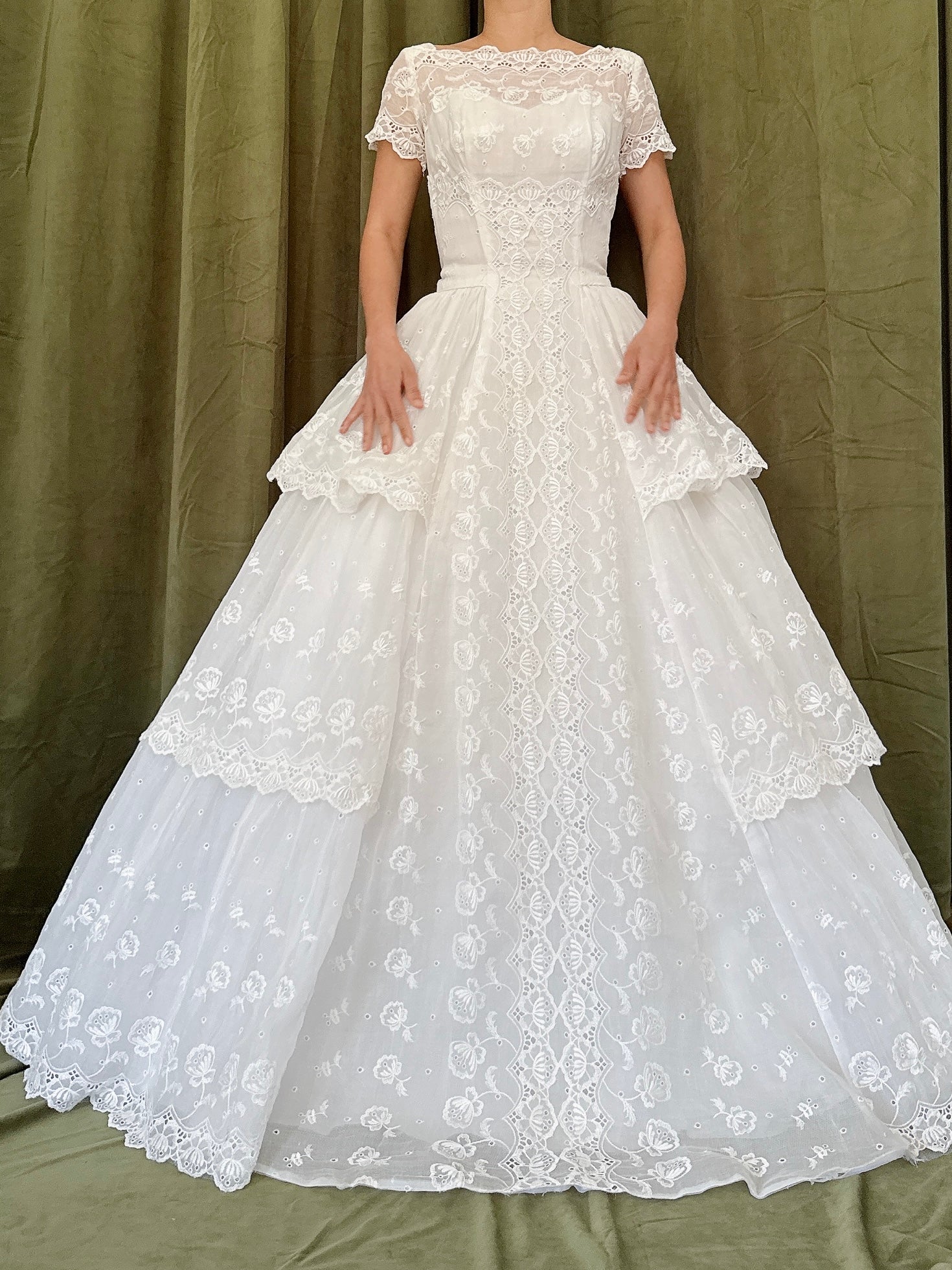 Vintage Embroidered Side Tiered Gown - XS