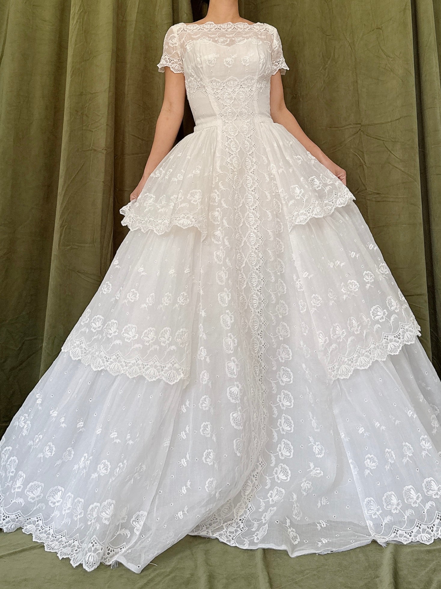 Vintage Embroidered Side Tiered Gown - XS