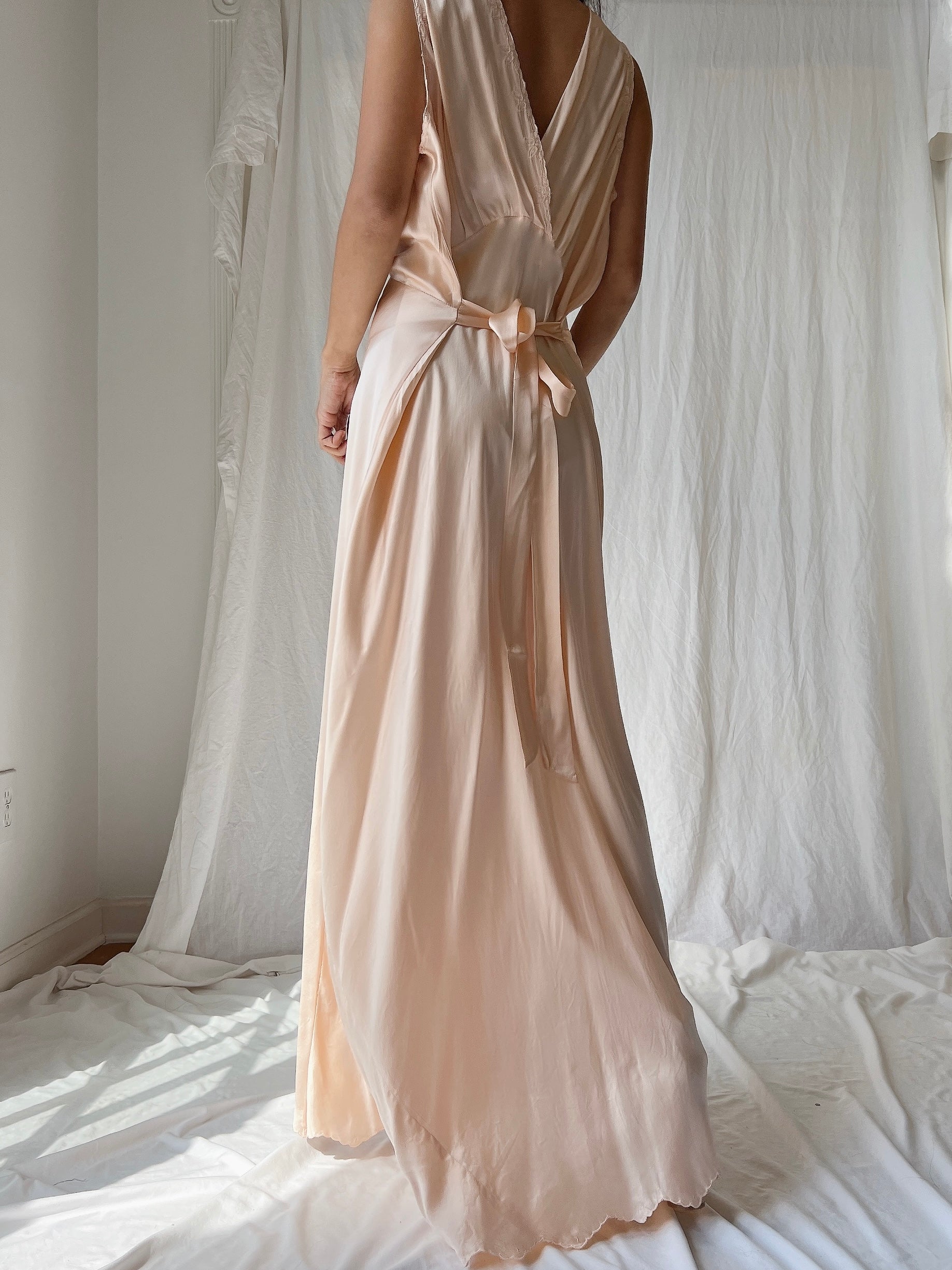 1930s Pink Bias Cut Silk Slip Dress - M