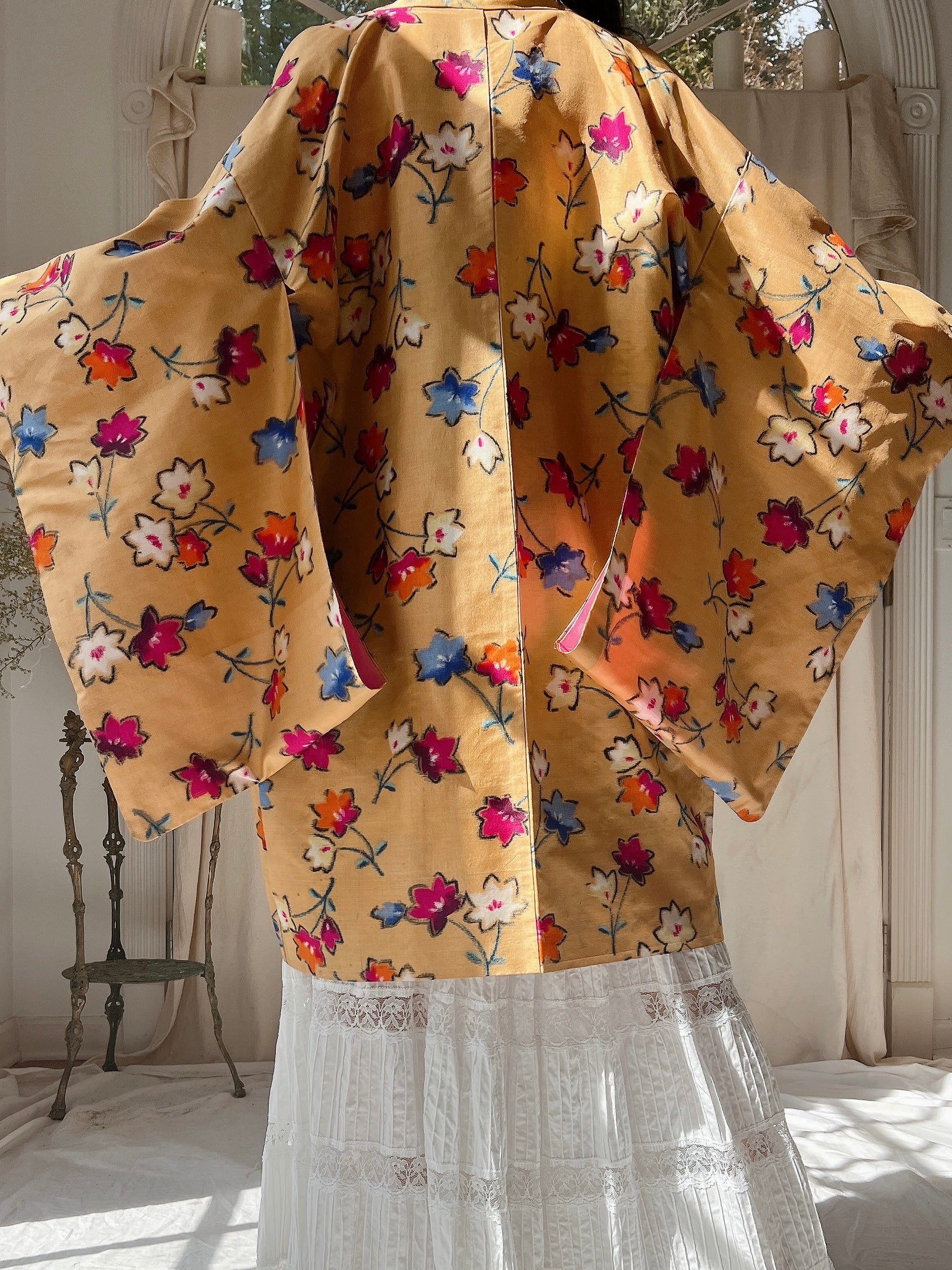 Vintage Floral Silk Short Kimono - OSFM