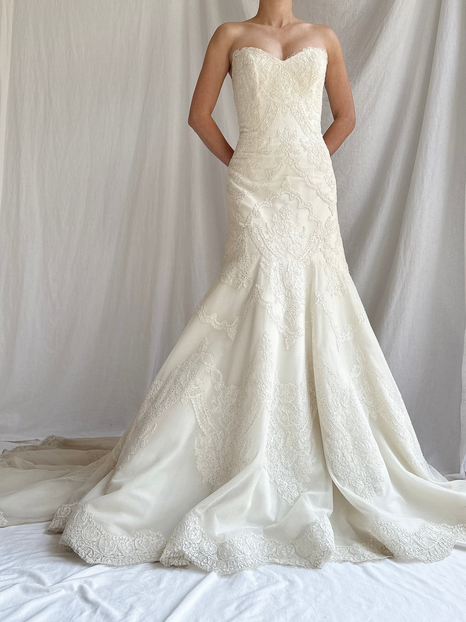 Vintage Liancarlo Couture Corded Lace Gown - S/6
