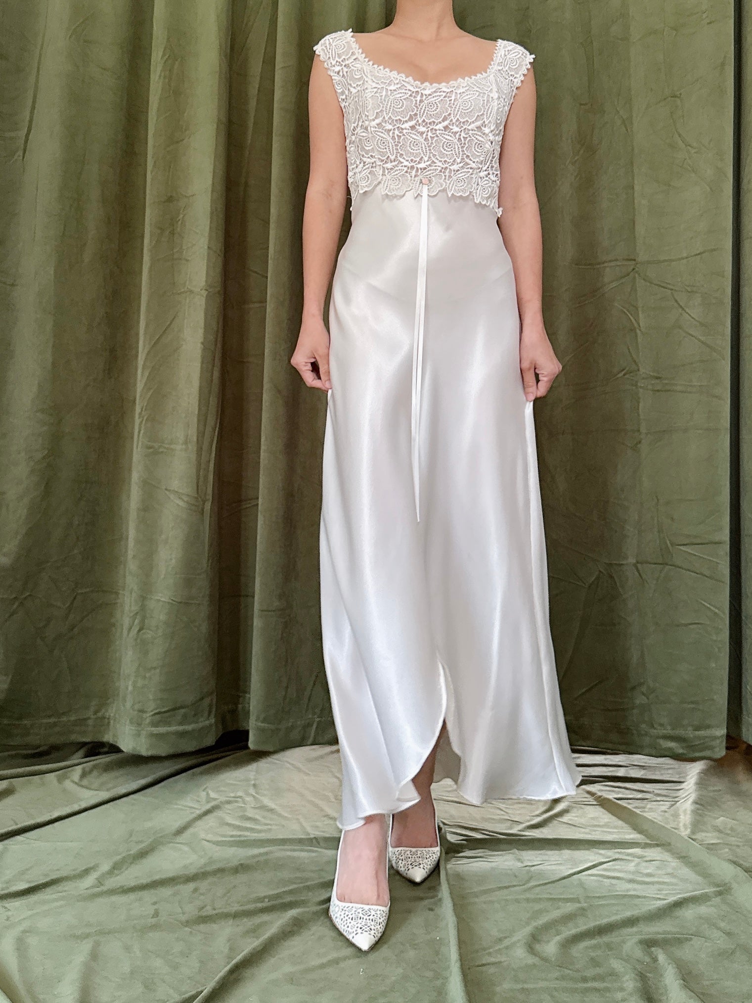 Vintage Embroidered Lace Slip Dress - S-M