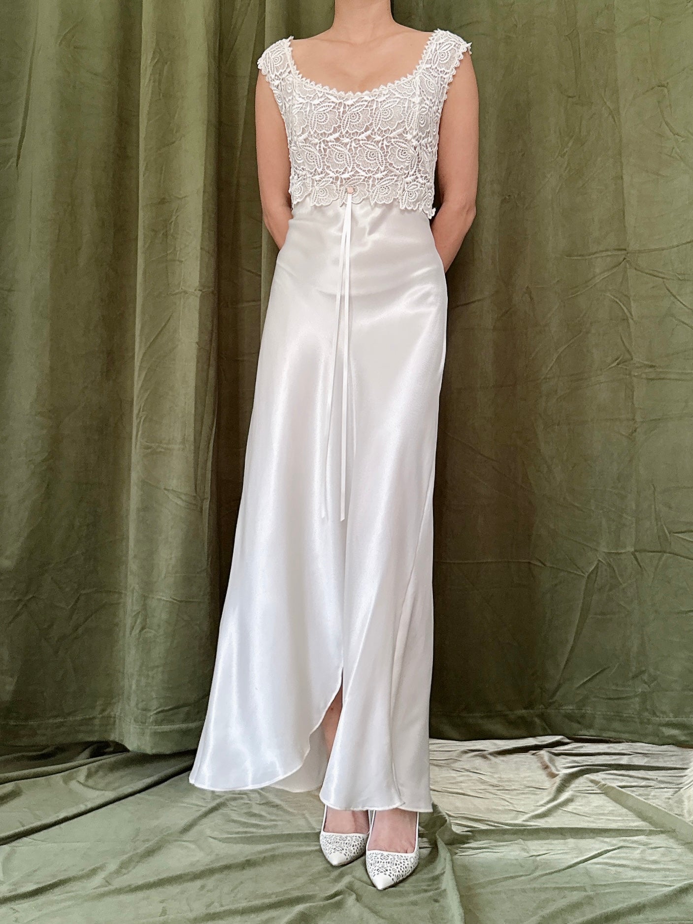 Vintage Embroidered Lace Slip Dress - S-M