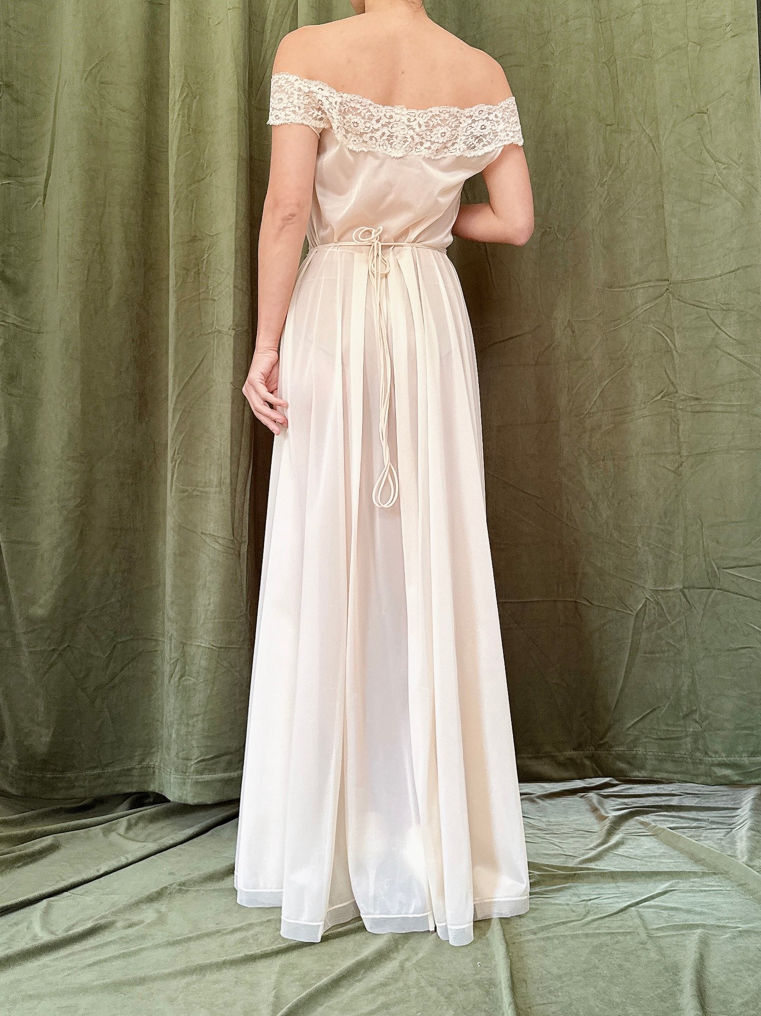Vintage Nude Tricot 2-Piece Set - M
