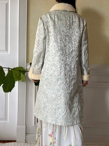 ジャケット・アウター amiur vintage satin gown coat lawgy amiur vintage satin gown coat lawgy