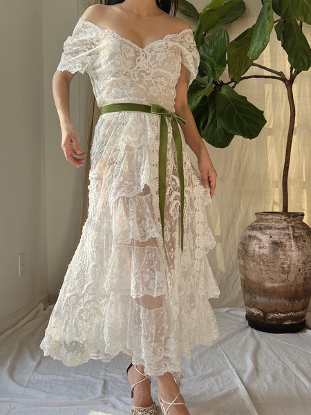 新品タグ　ATTRACTIVE LACE DRESS AMERI vintage 新品タグ ATTRACTIVE LACE DRESS AMERI vintage ATTRACTIVE LACE DRESS