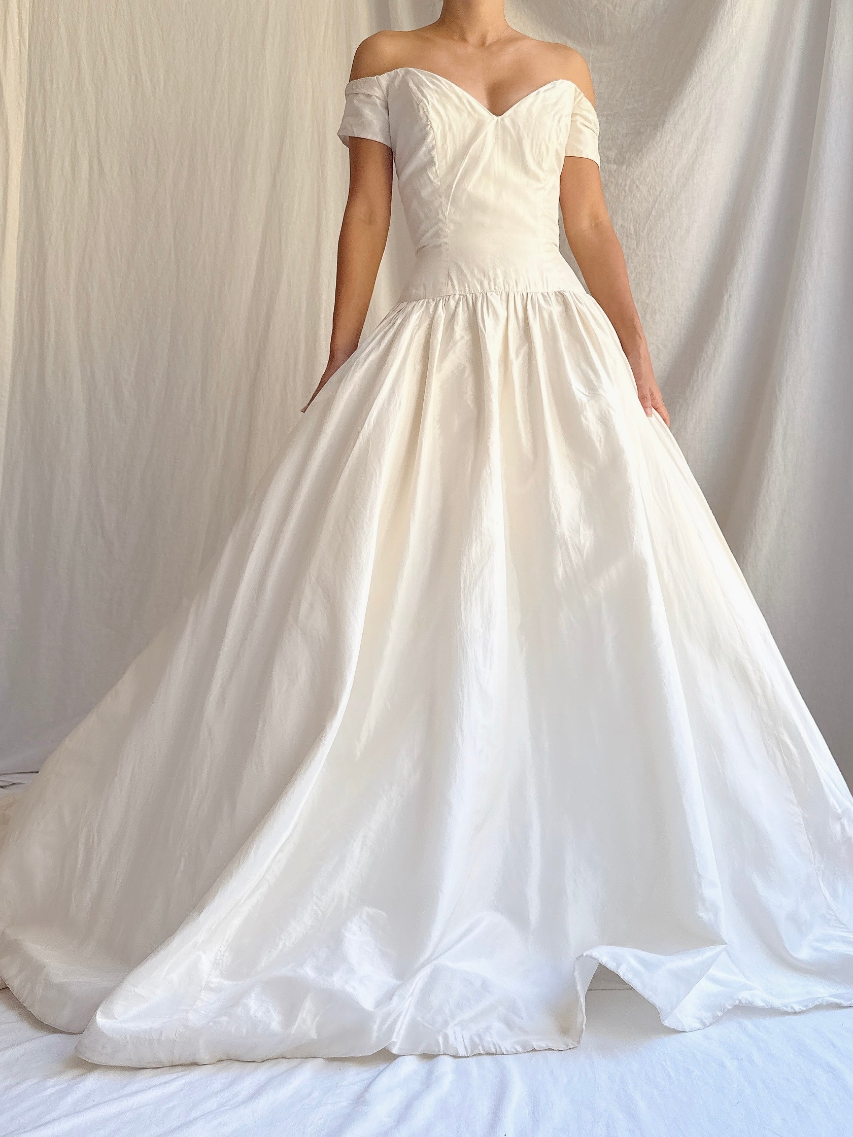 Vintage Silk Off-the-Shoulder Gown - M