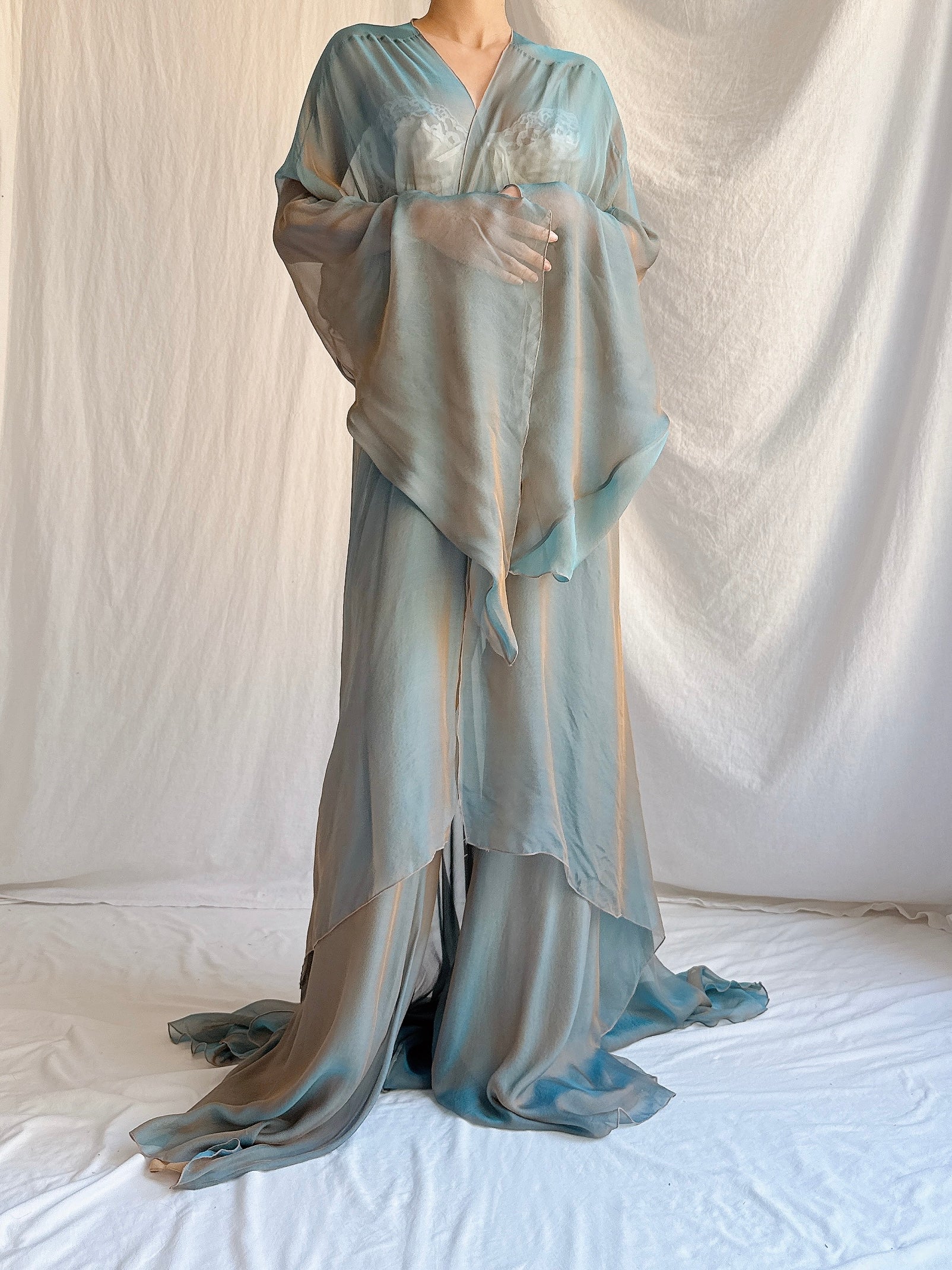 Vintage Silk Iridescent Set - OSFM