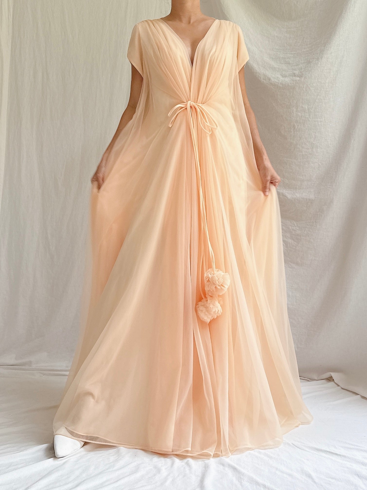 1950s Apricot Tricot Dressing Robe - OSFM