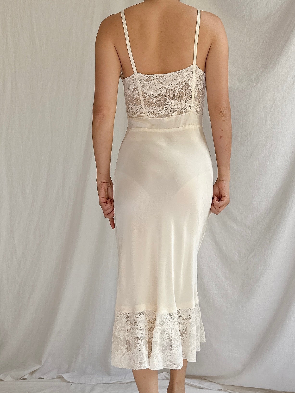 1930s Ivory Satin Slip - XS