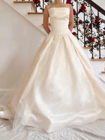 1990s Vera Wang Silk Organza Tulle Gown - S