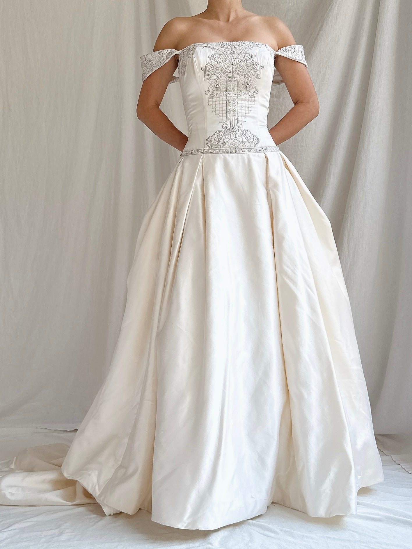 Vintage 2 Be Couture Silk Gown - Size 8