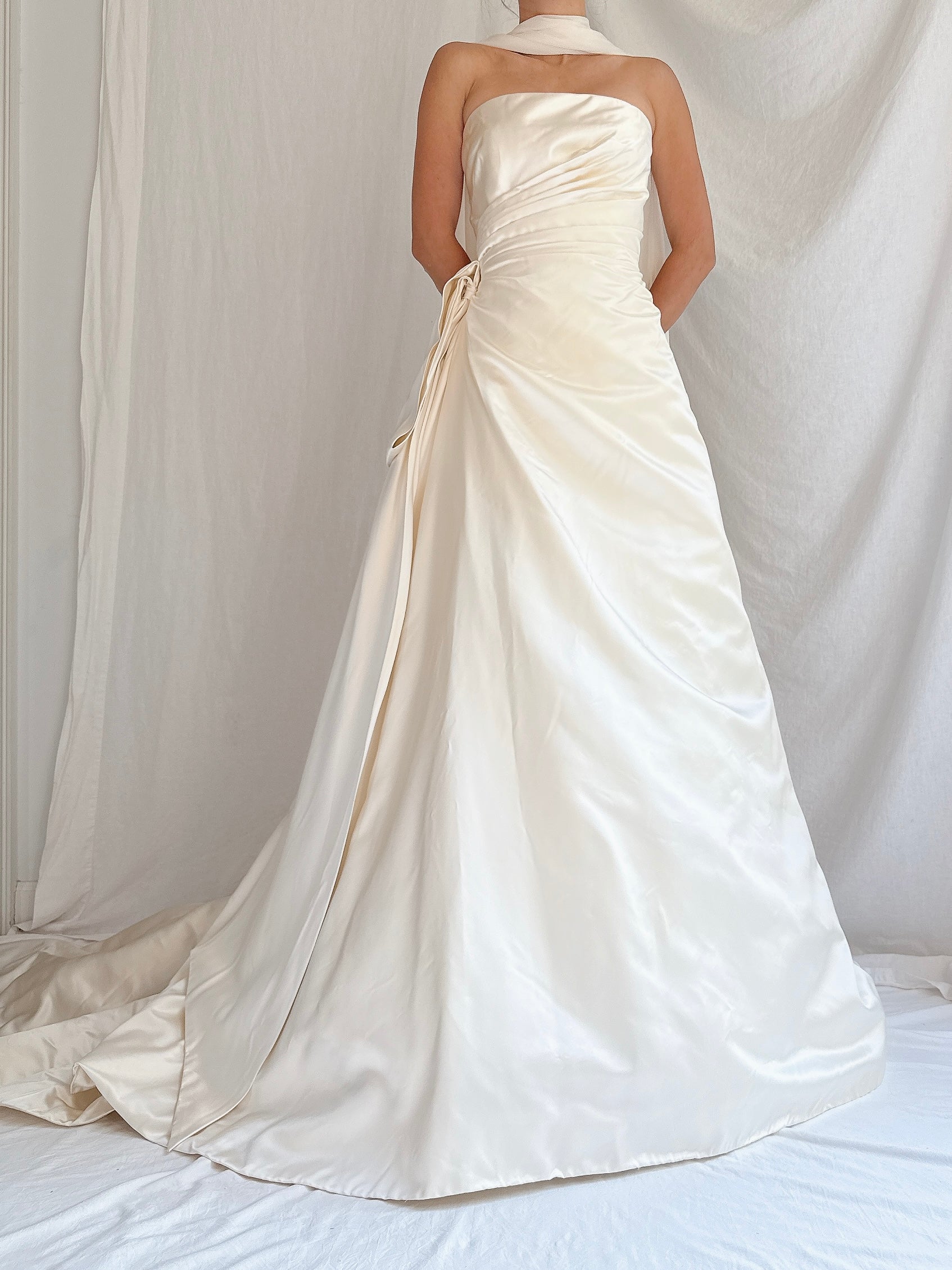 Vera Wang Silk Satin Strapless Gown - S/4/6