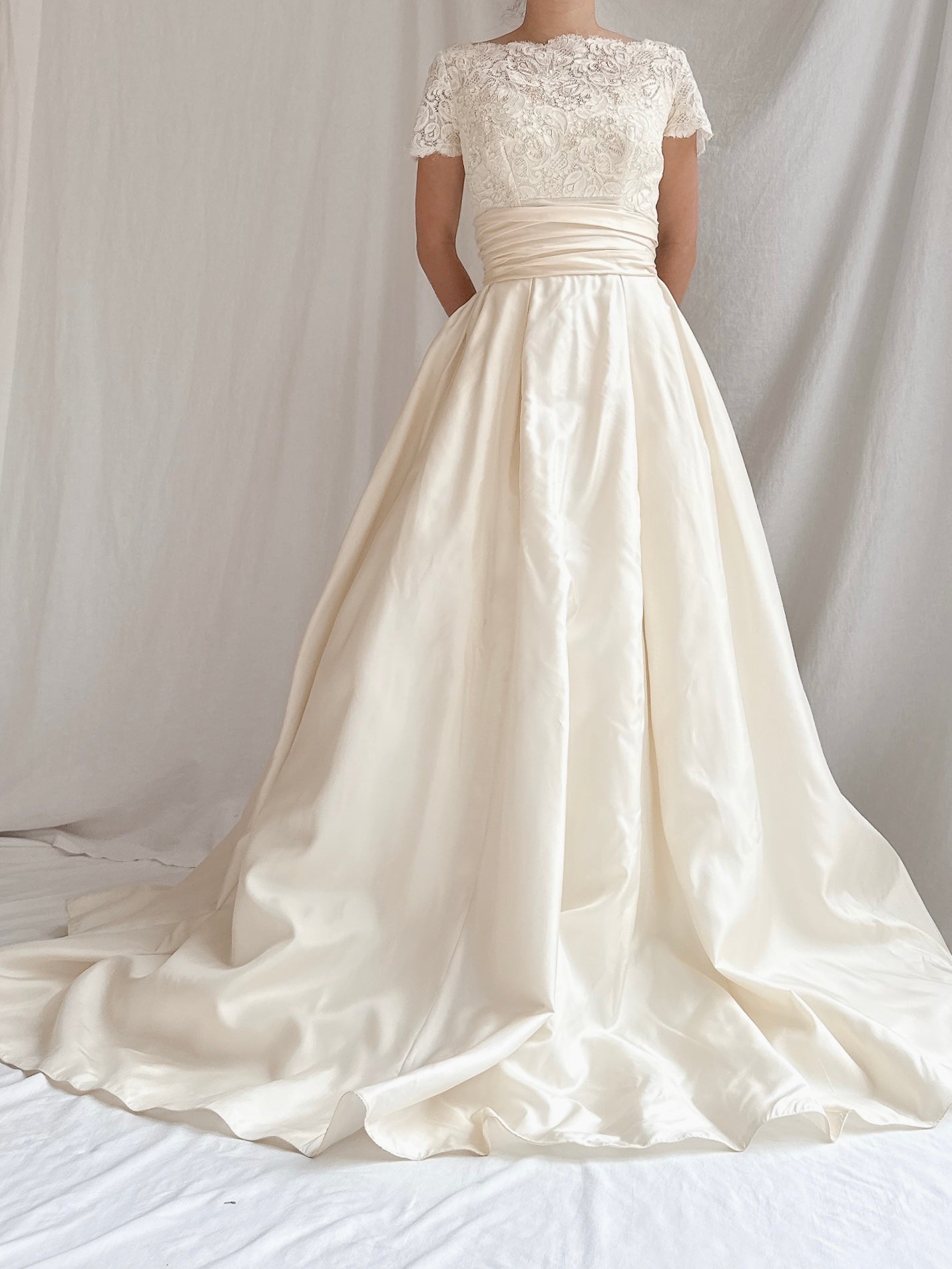 1950s Silk and Lace Gown - S