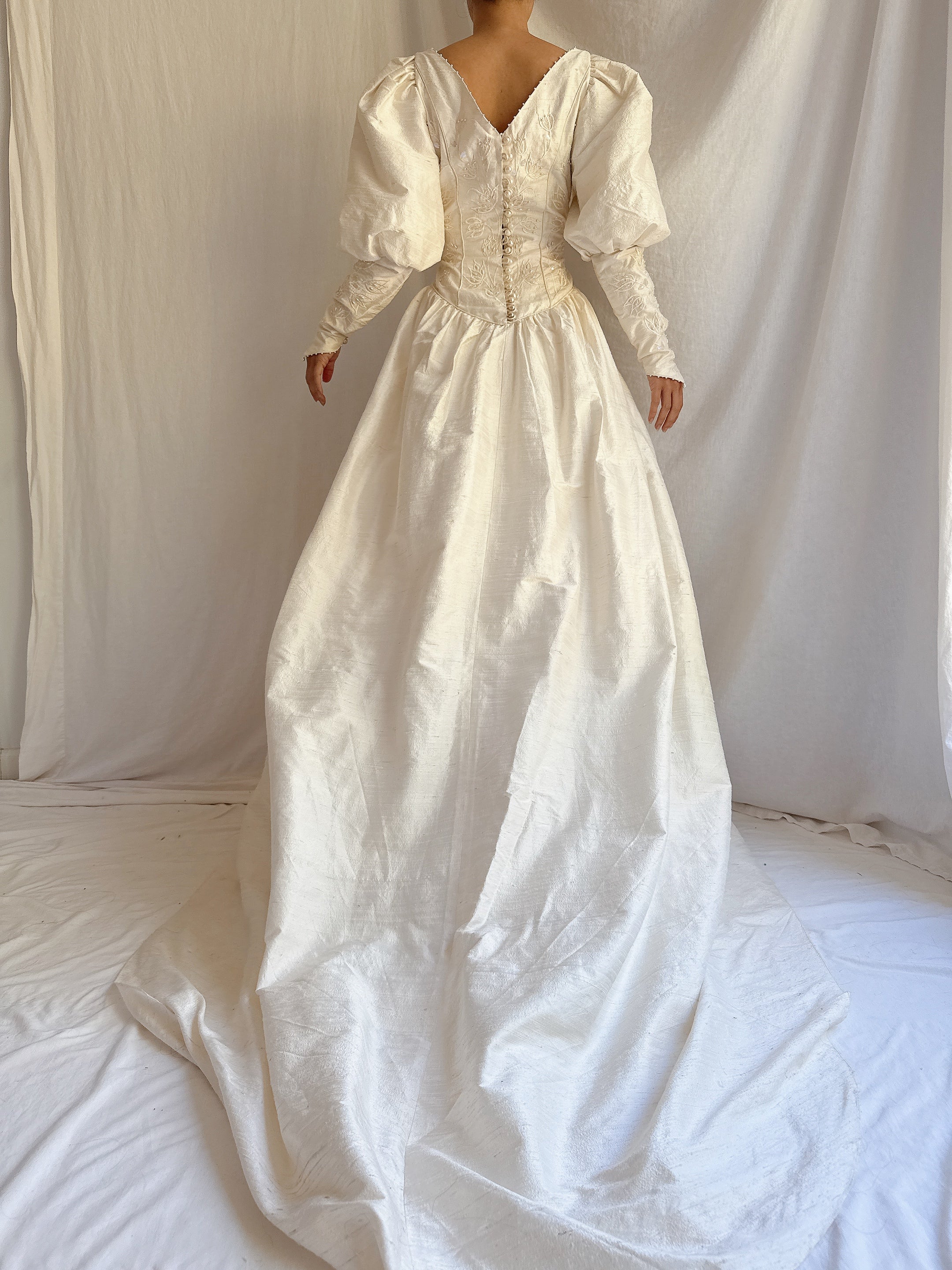 1980s Raw Silk Puff Sleeve Gown - 8/10