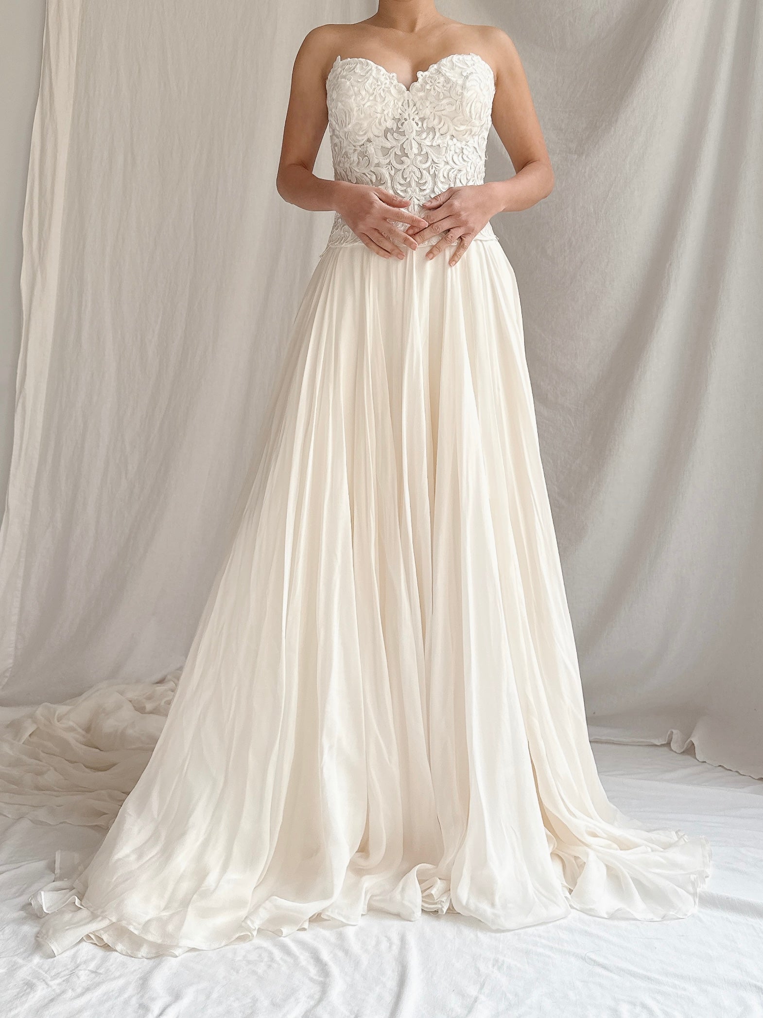 00 Martina Liana 2-Piece Silk Set - M/8