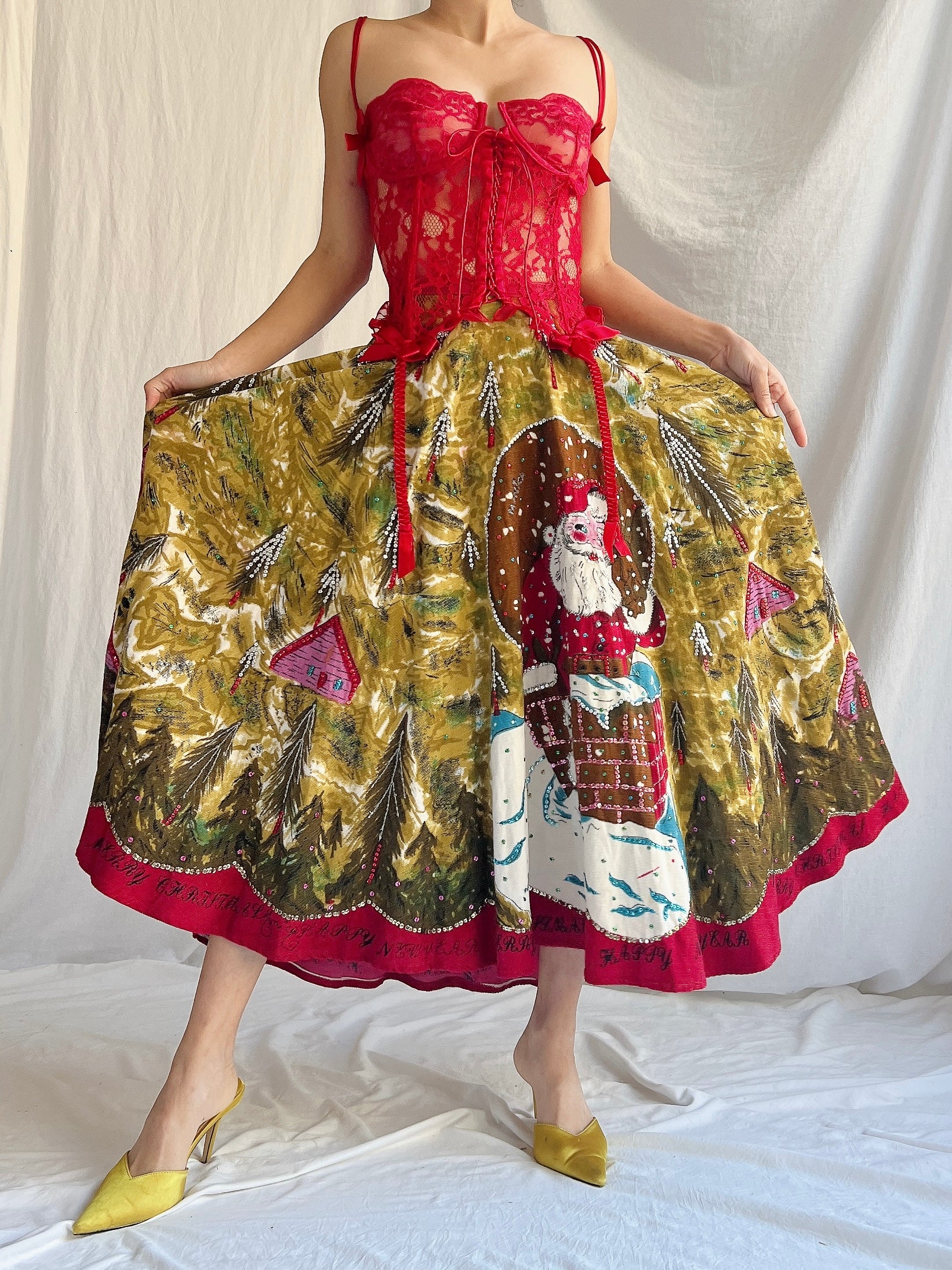 Vintage Embroidered Christmas Skirt - M