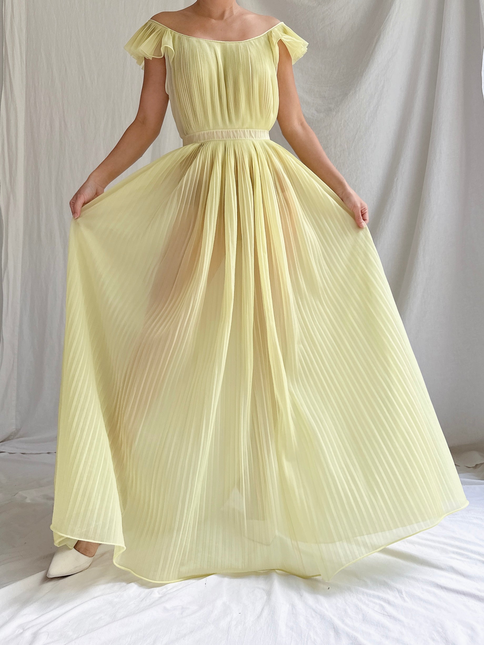 1950s Tricot Nylon Pleated Slip - S