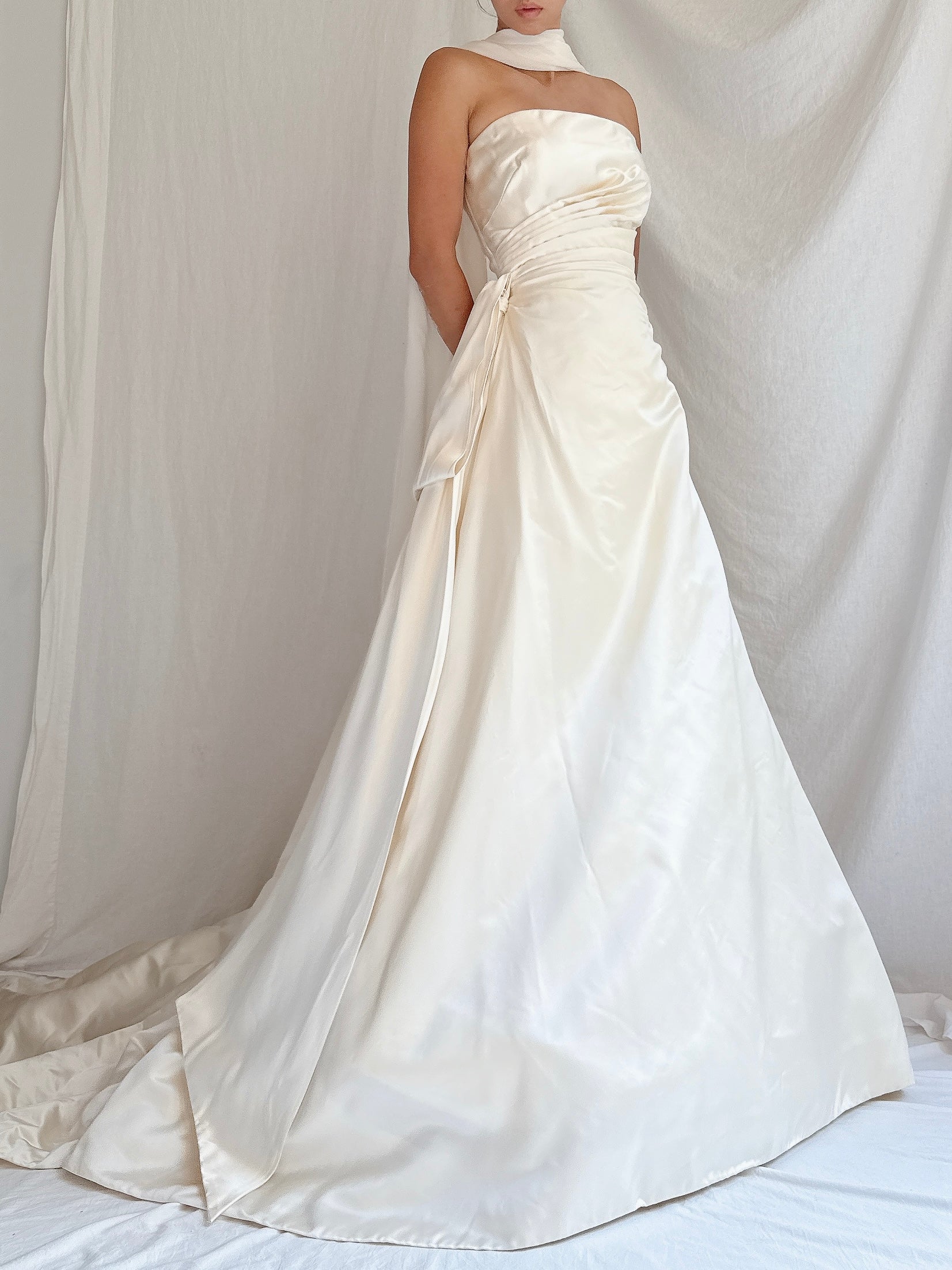 Vera Wang Silk Satin Strapless Gown - S/4/6