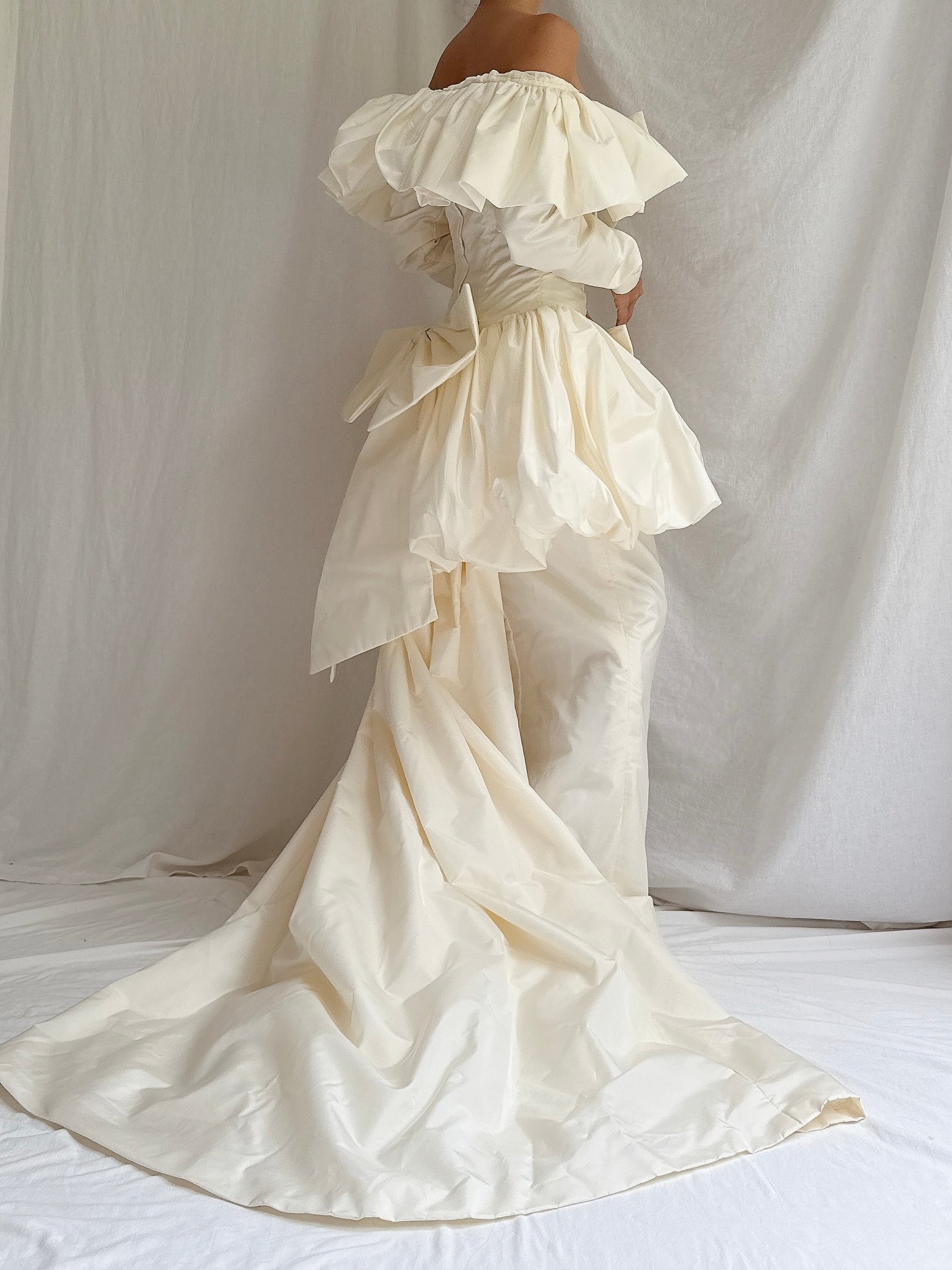 1980s Taffeta Peplum Bow Gown - XS
