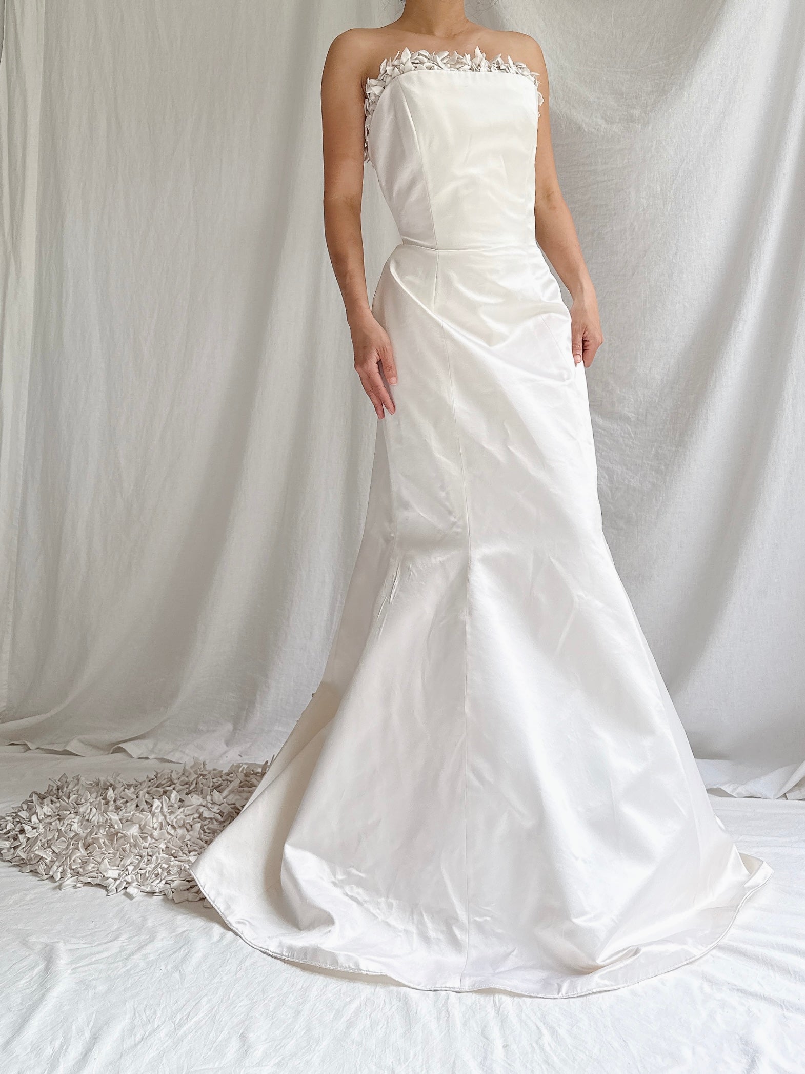 00 Maria Alexander Couture Silk Gown with Embellished Bows - S/6