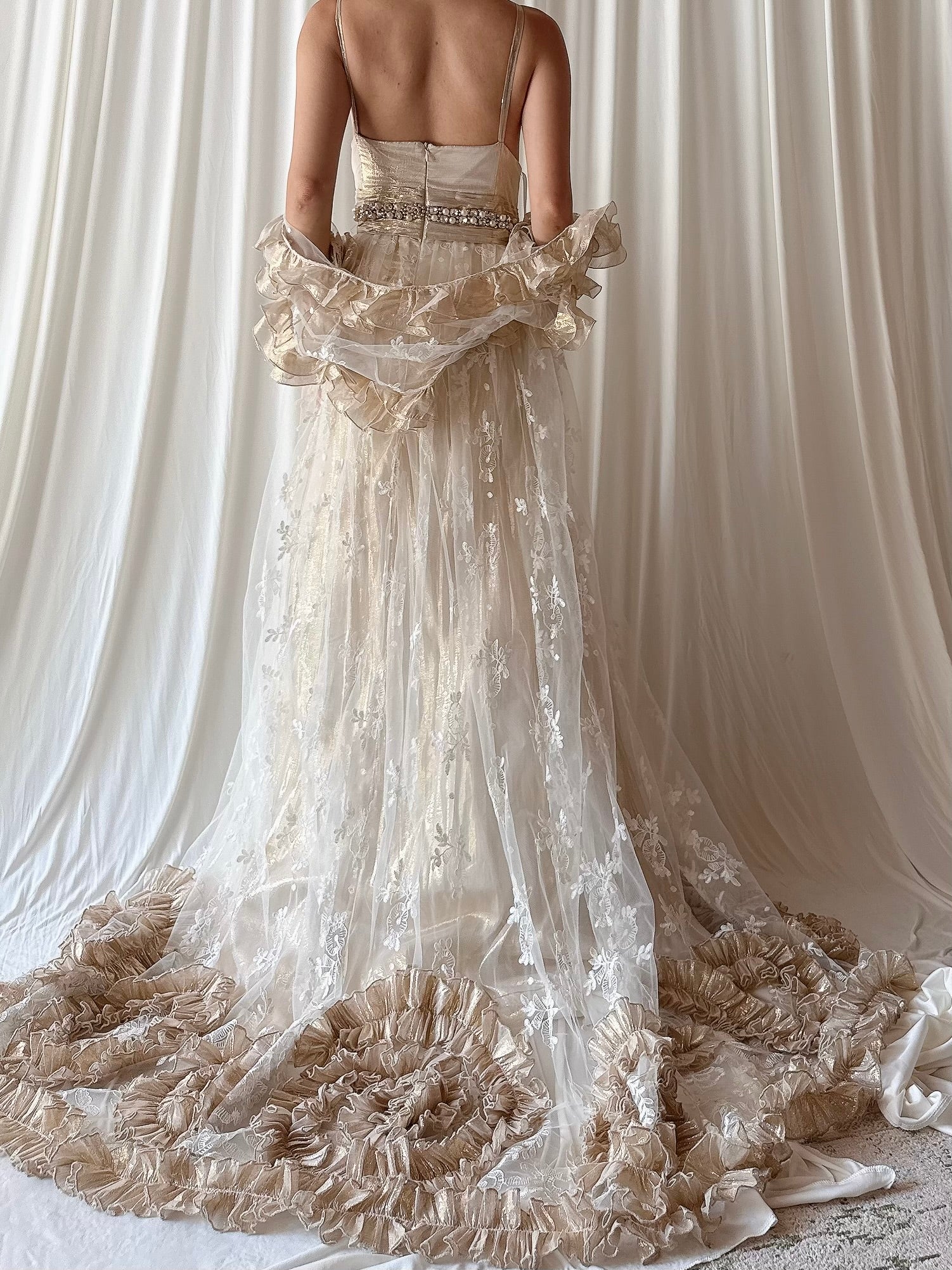 Vintage Gold Lurex and Lace Gown - Size 46/L
