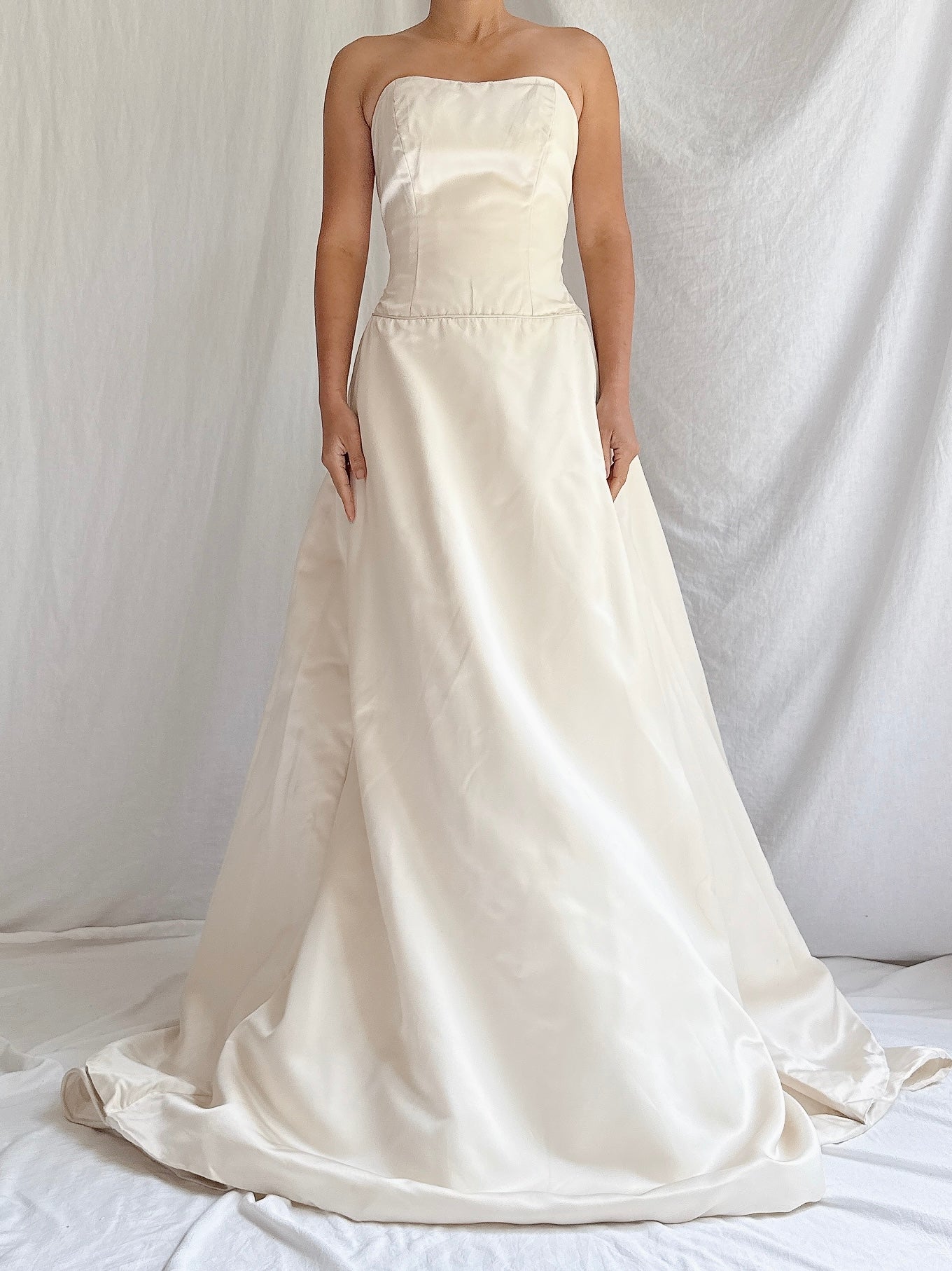 Vintage Couture Bridal Collection Satin Strapless Gown - S/8