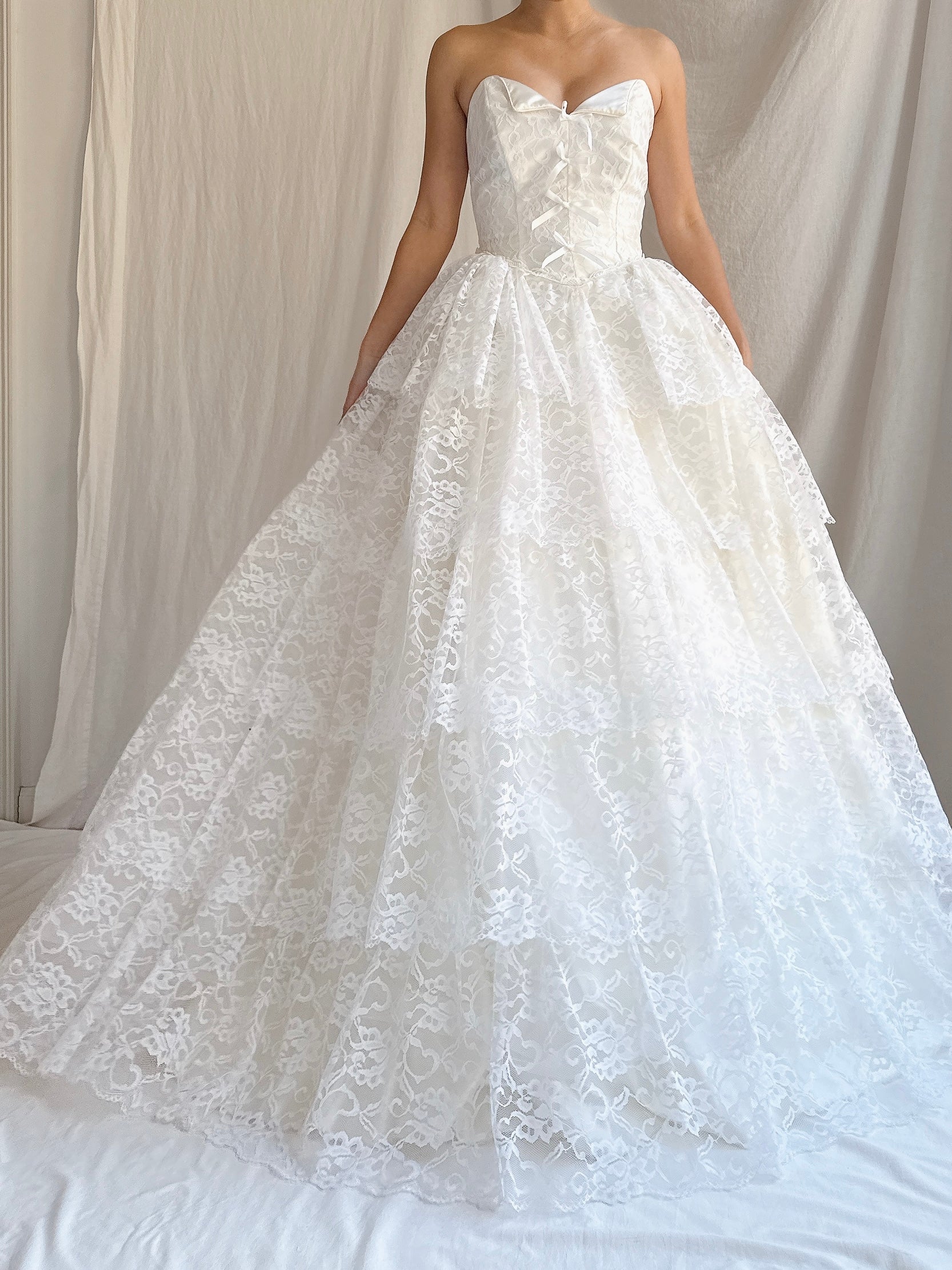 1980s Strapless Lace Gown - XXS