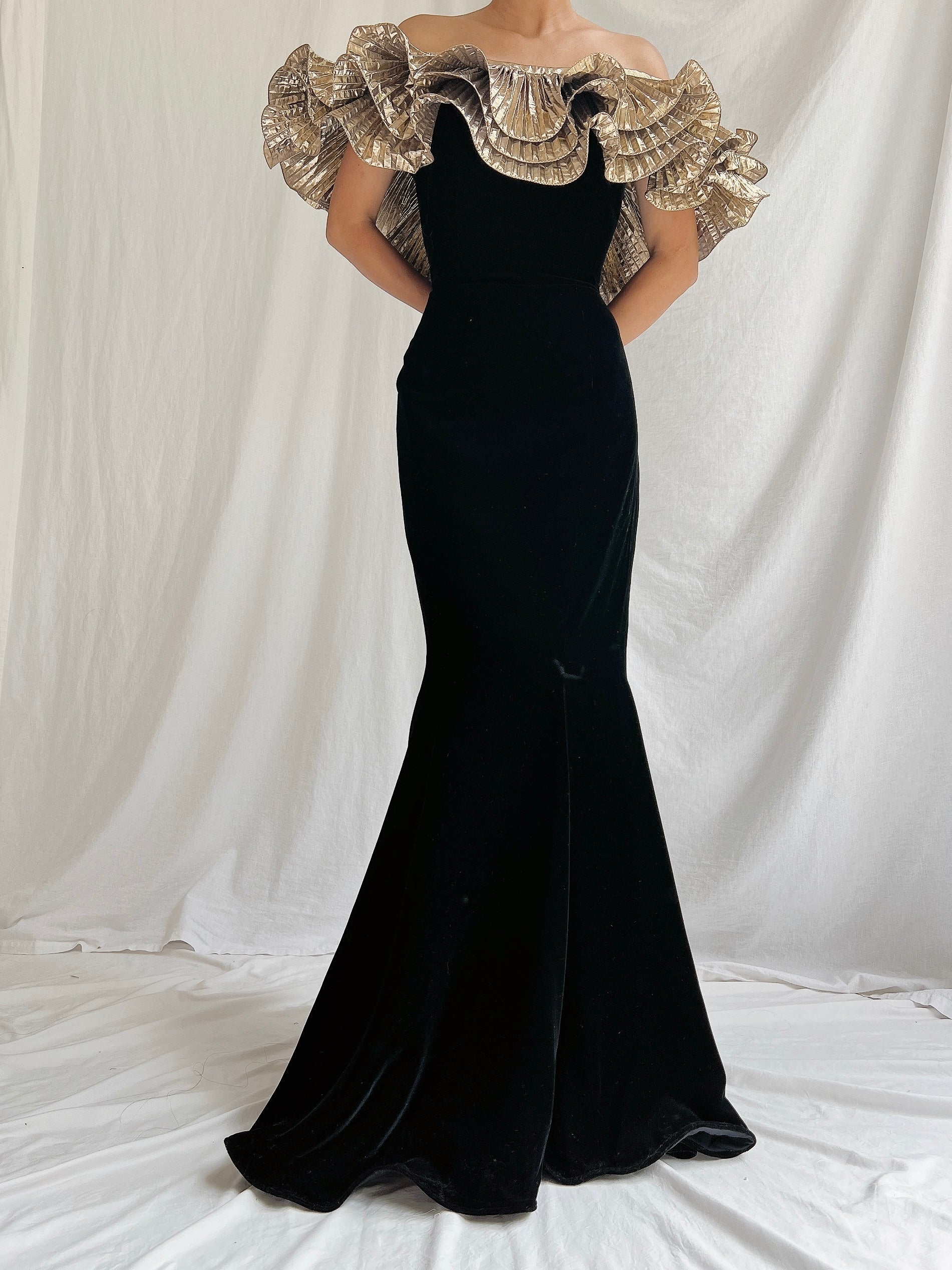 Vintage Velvet Off-the-Shoulder Gown - M