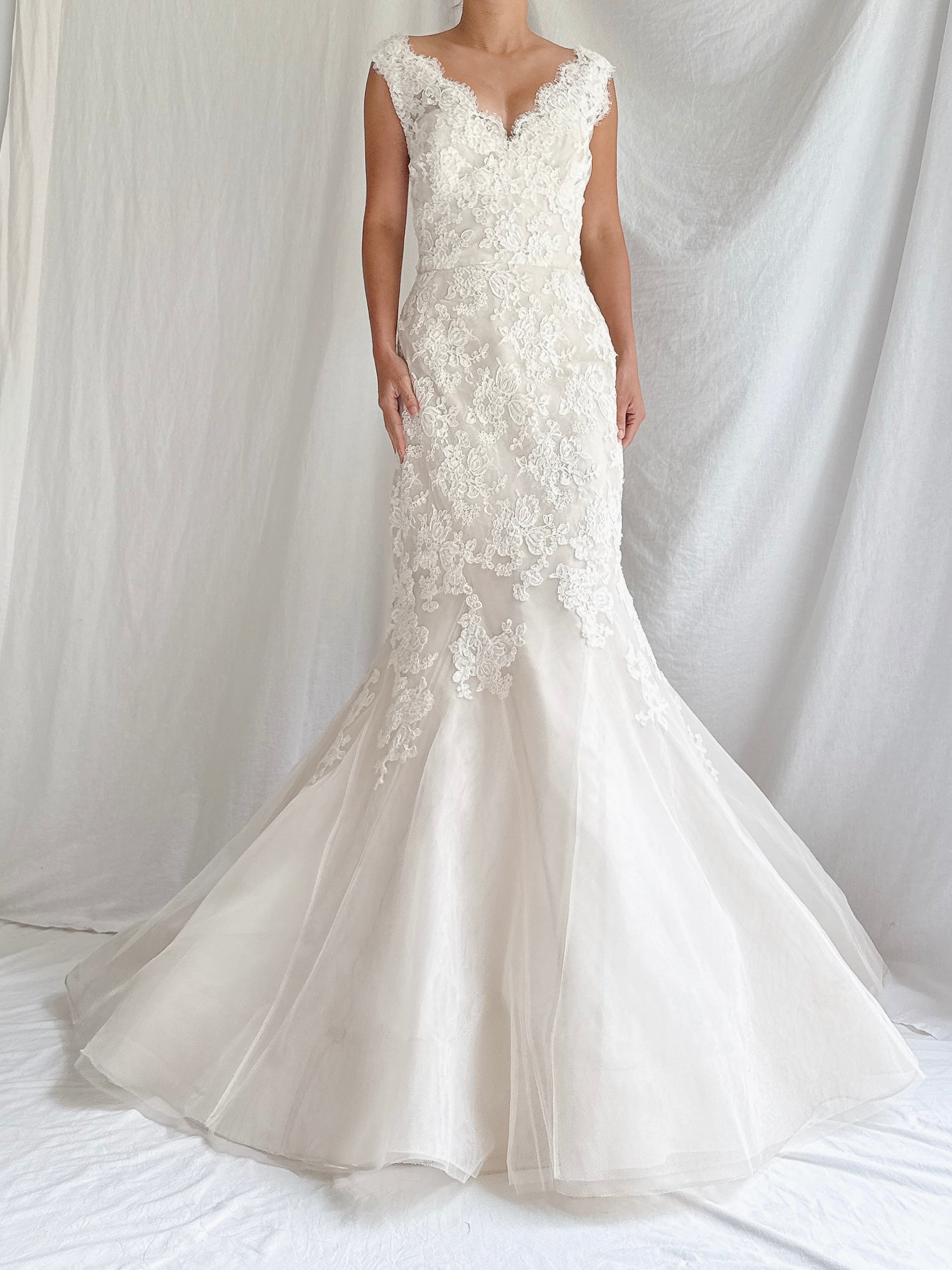Vintage Liancarlo Alencon Lace Gown - M/L 10