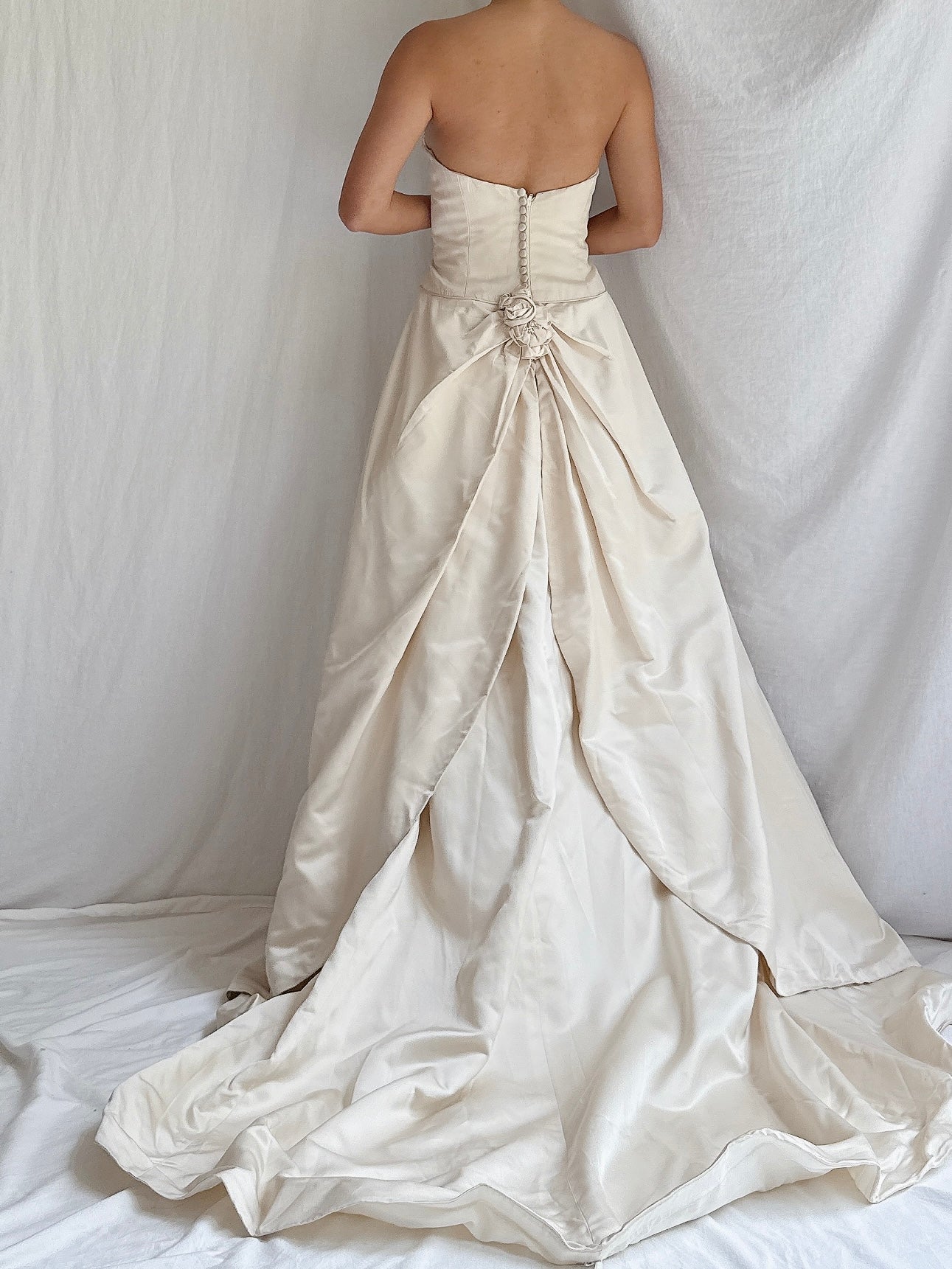 Vintage Couture Bridal Collection Satin Strapless Gown - S/8