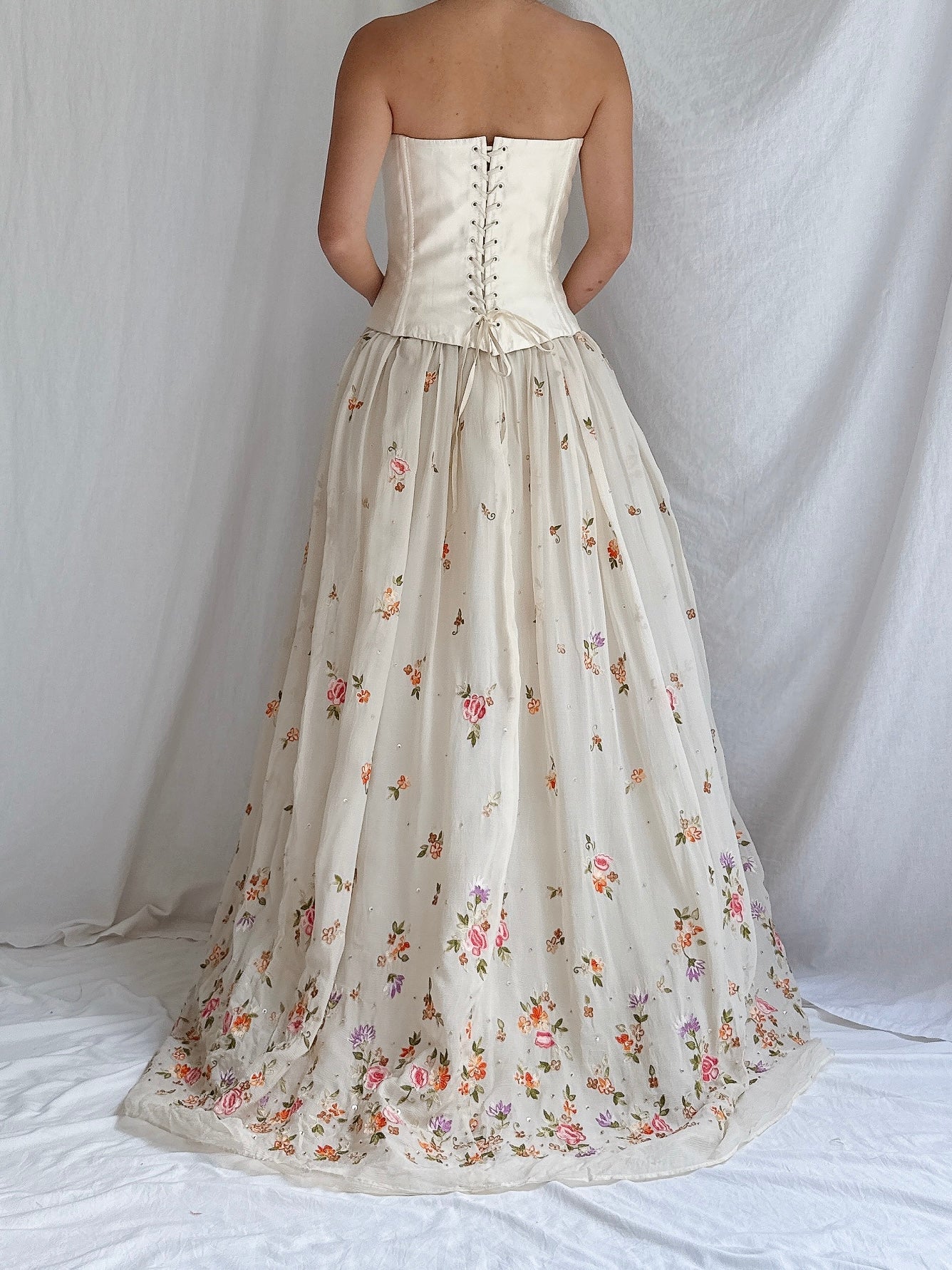 Vintage Bovina Silk Embroidered Set - IT 46/US 10