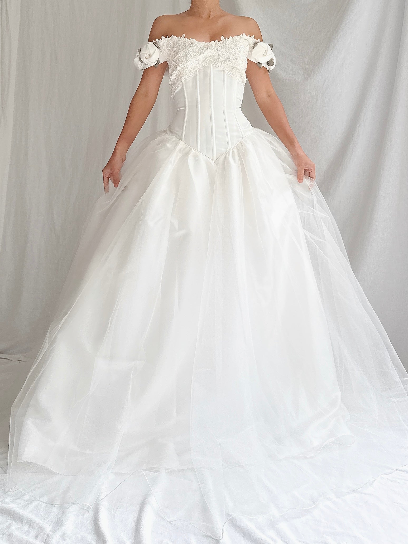 Vintage Off-the-Shoulder Rosette Dress - M/8