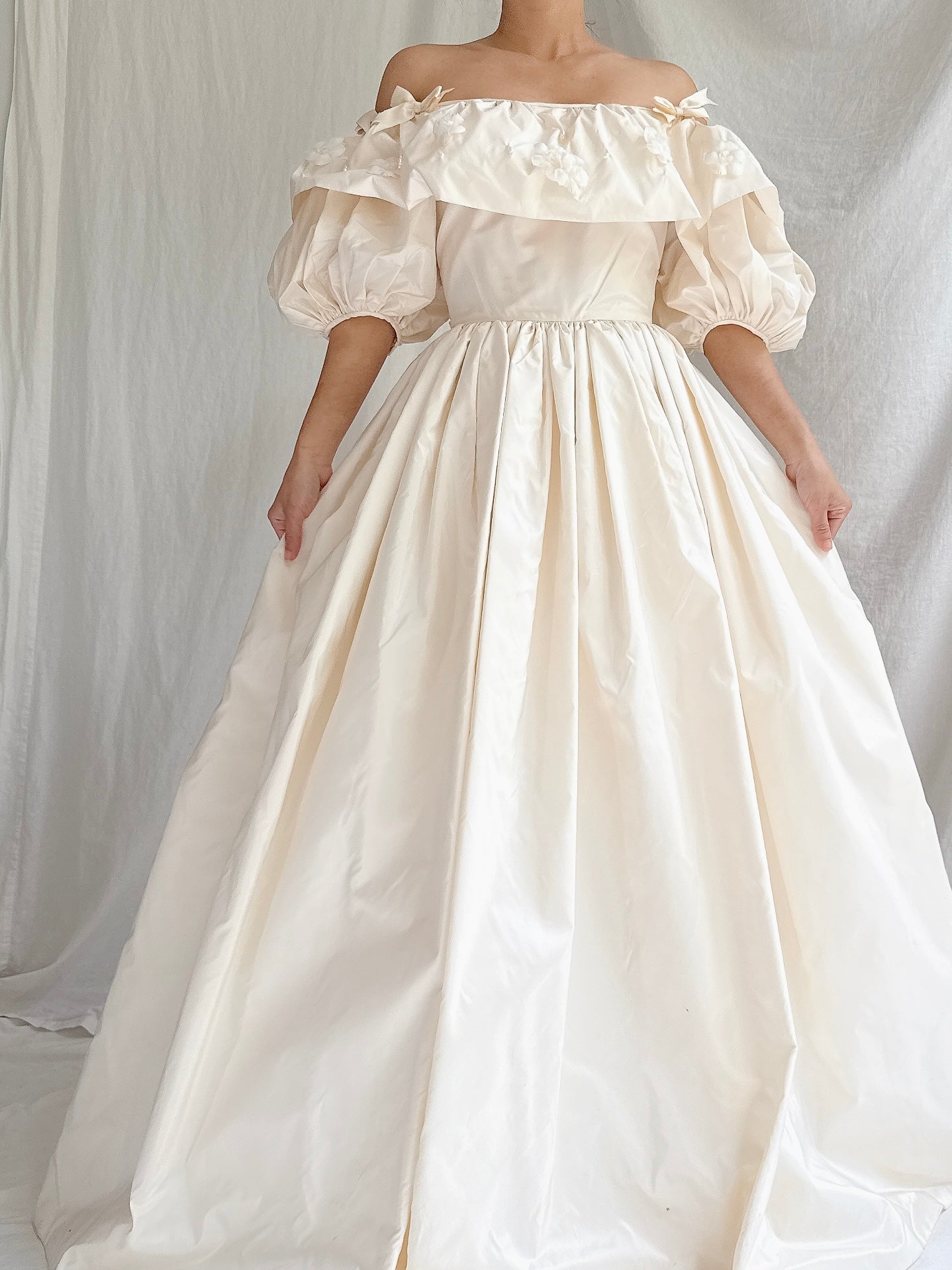 1980s Silk Taffeta Puff Sleeve Gown - XXS