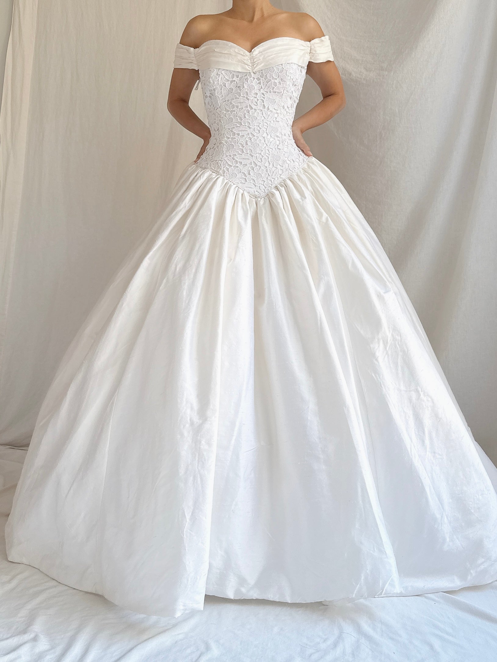 Vintage Off-the-Shoulder Gown - S