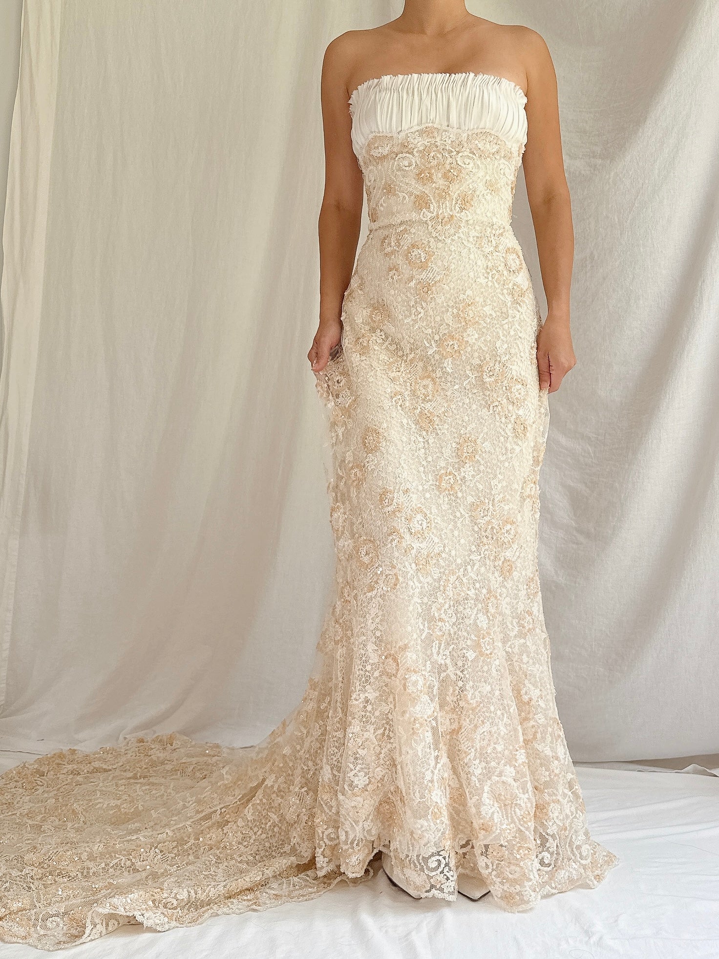 Vintage Pronovias Beaded Lace Gown - M/8