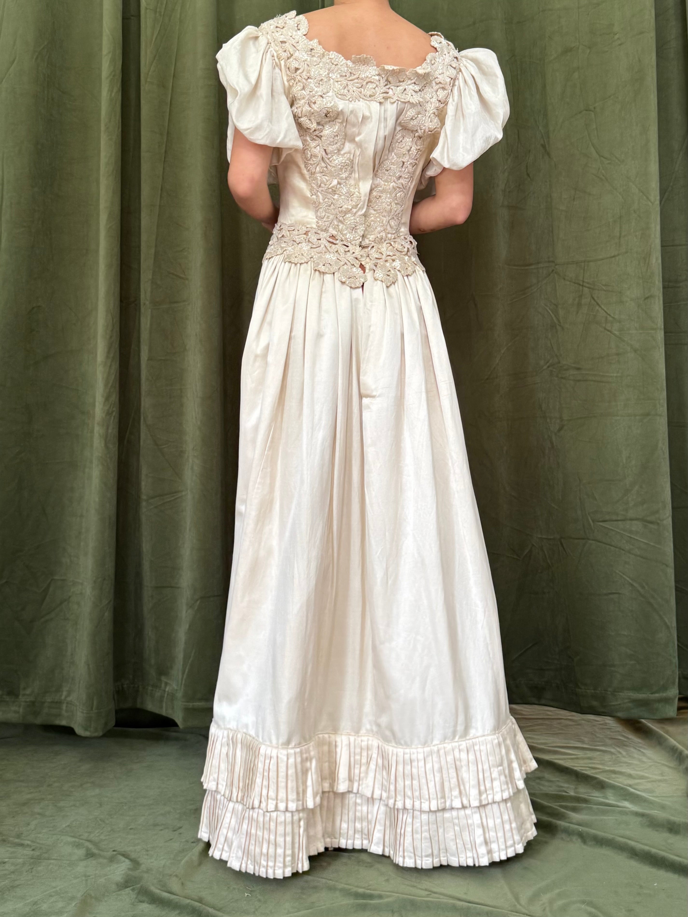 Antique Silk 2-Piece Ensemble - XS/S