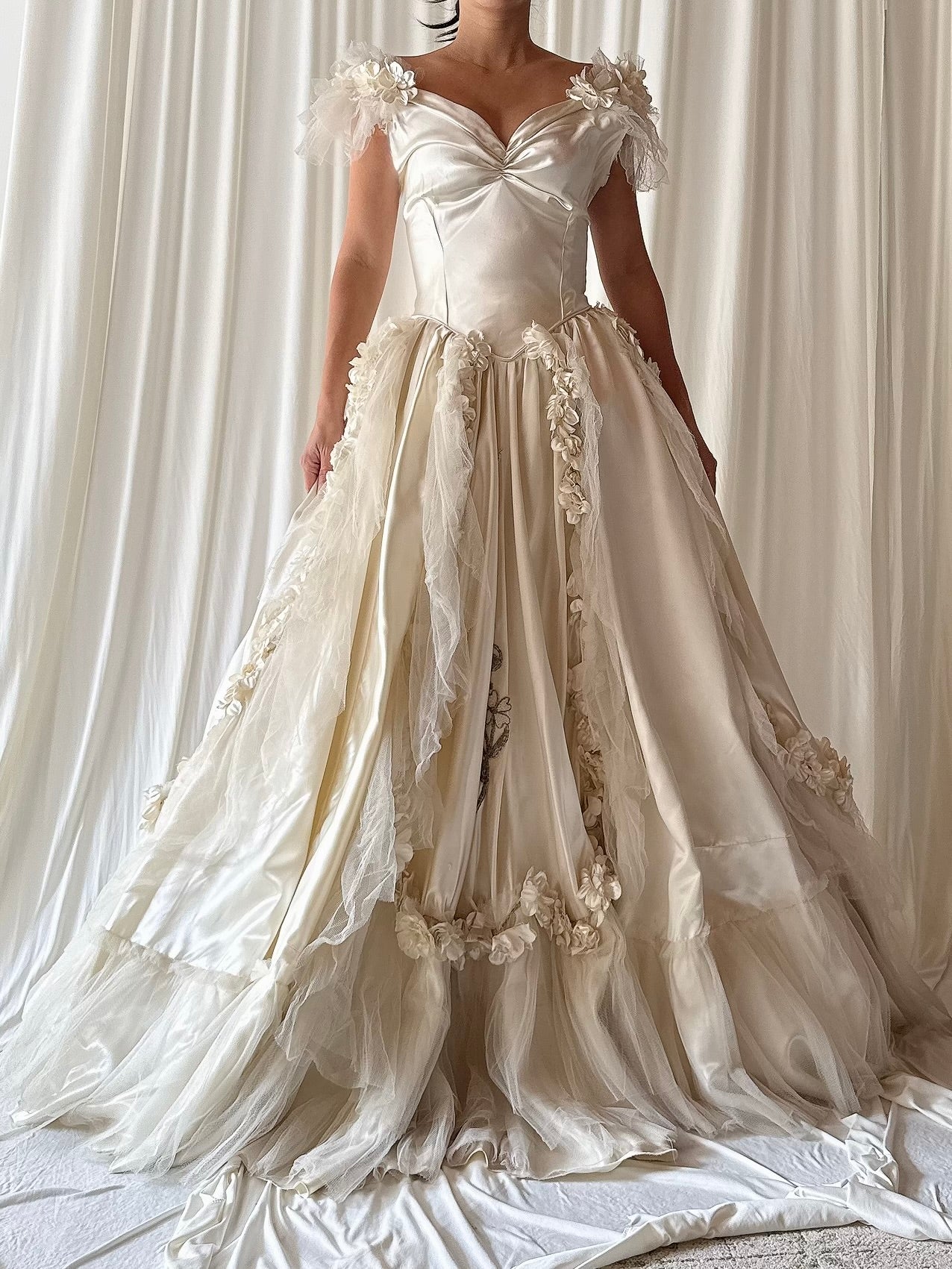 1940s Satin Floral Appliqué Dress - SS