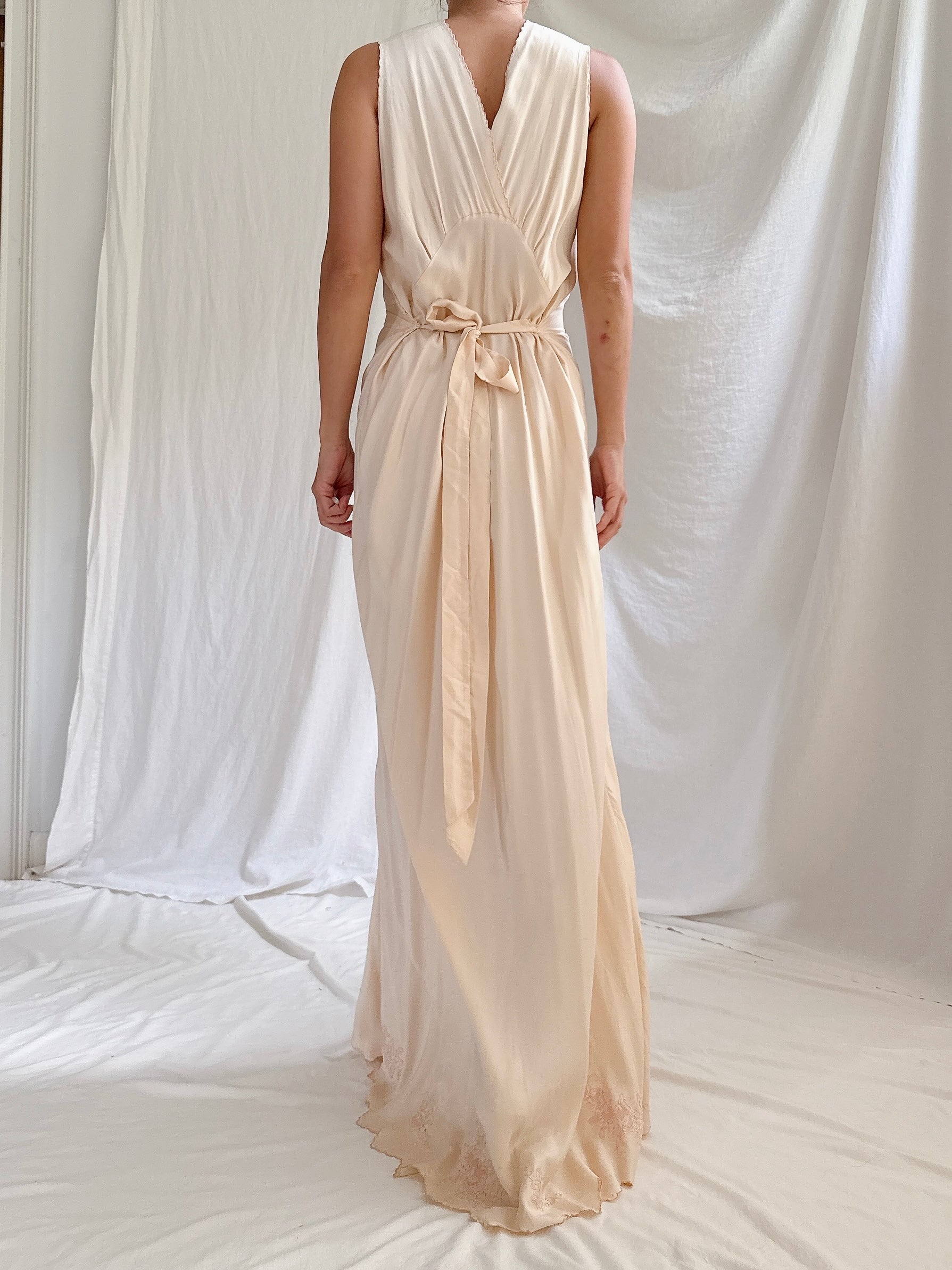 1930s Peach Silk Slip Dress - S/M